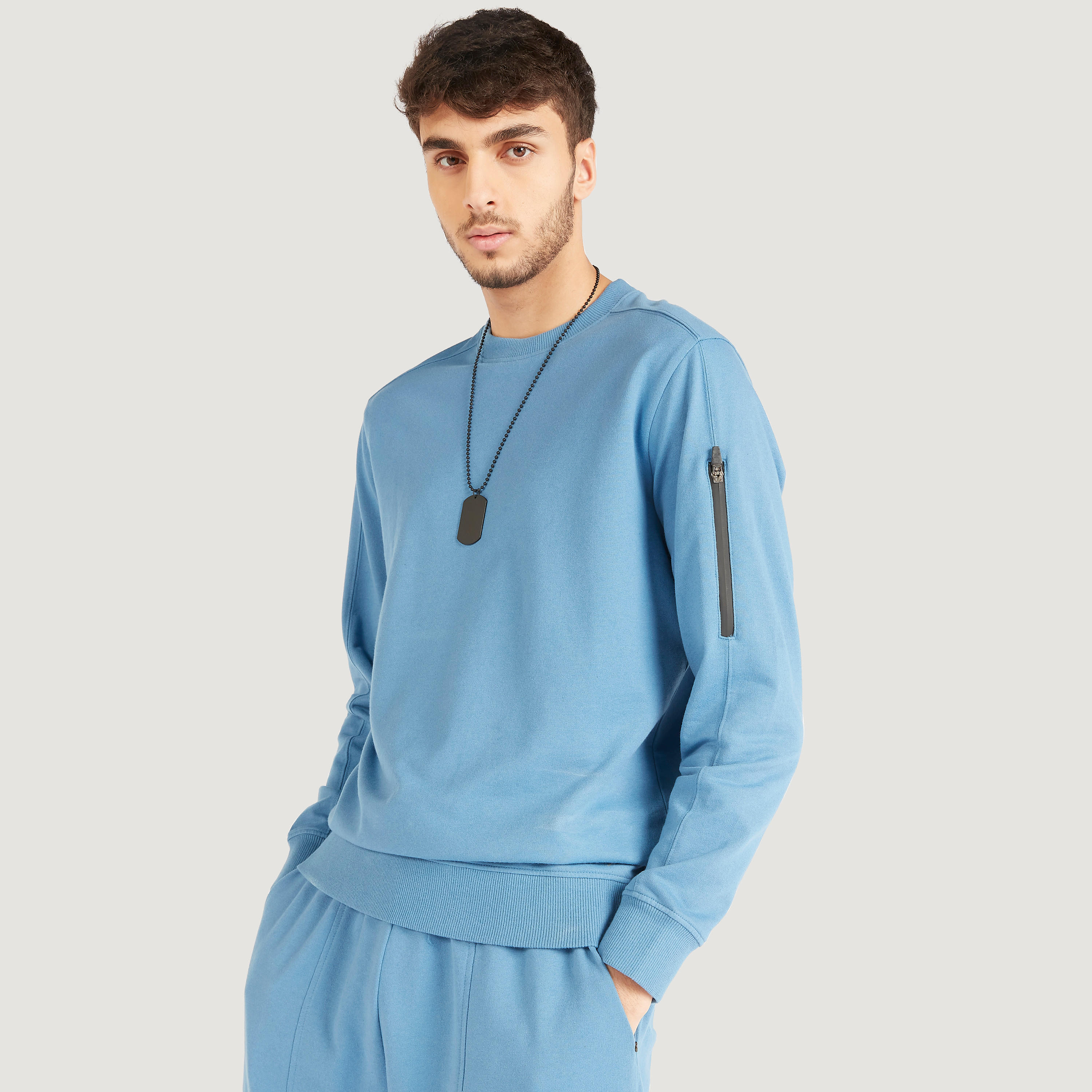 سويت شيرت بأكمام طويلة وتفاصيل سحاب من لي كوبر-men-winterwear-hoodiesandsweatshirts-image-1