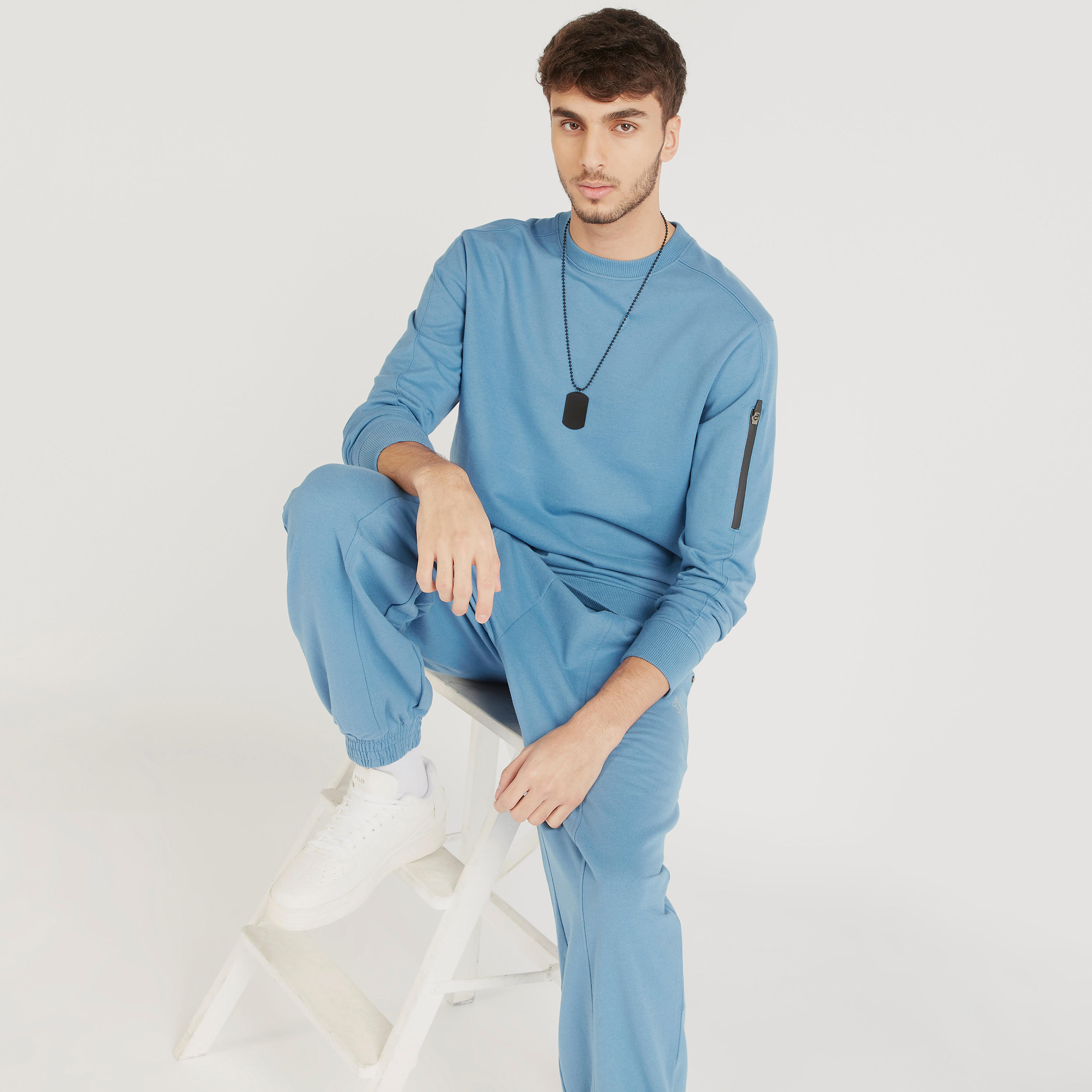 سويت شيرت بأكمام طويلة وتفاصيل سحاب من لي كوبر-men-winterwear-hoodiesandsweatshirts-image-5
