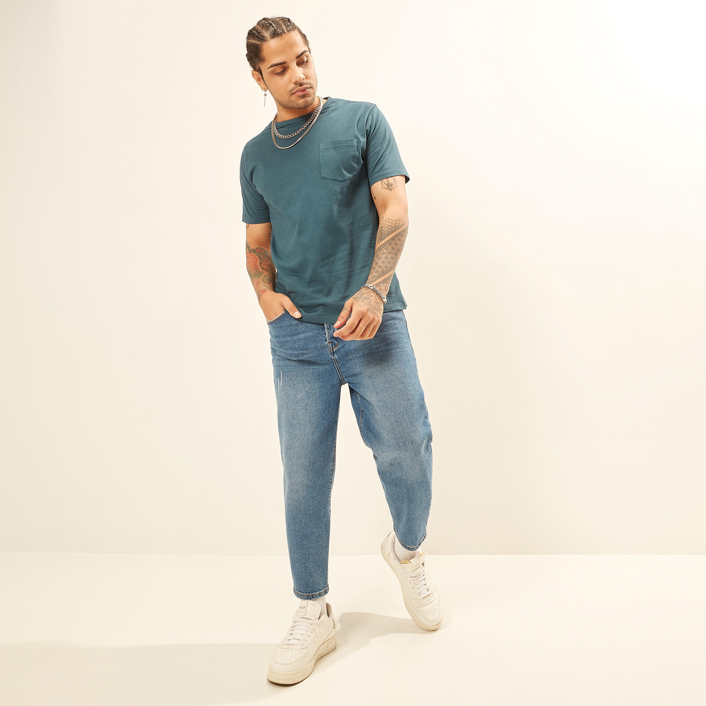 تيشيرت سادة بأكمام قصيرة وياقة ضيقة وجيب من لي كوبر-men-clothing-tshirtsandpolos-tshirts-image-16