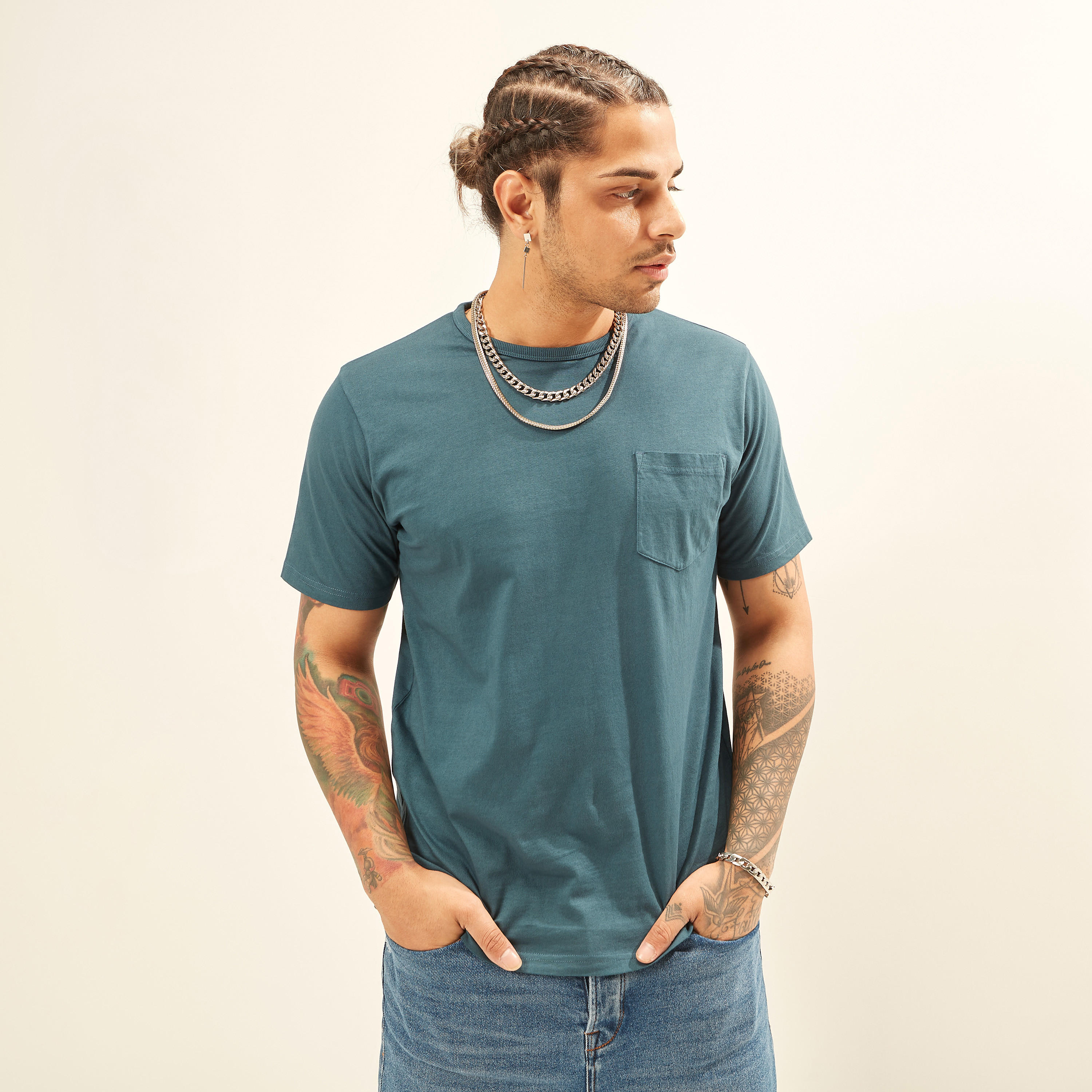 تيشيرت سادة بأكمام قصيرة وياقة ضيقة وجيب من لي كوبر-men-clothing-tshirtsandpolos-tshirts-image-17
