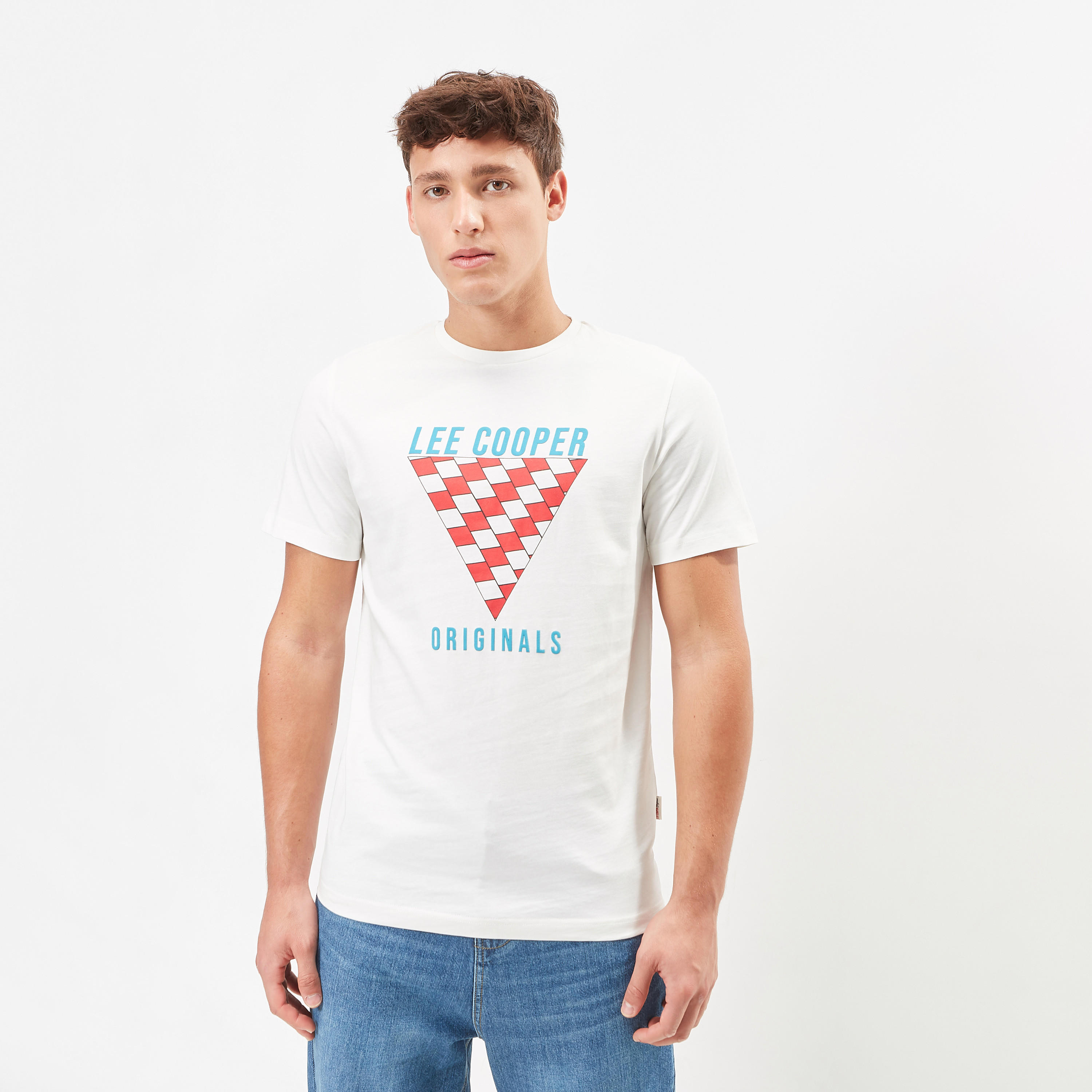 تيشيرت بياقة ضيّقة وأكمام قصيرة وطبعات من لي كوبر-men-clothing-tshirtsandpolos-tshirts-image-1