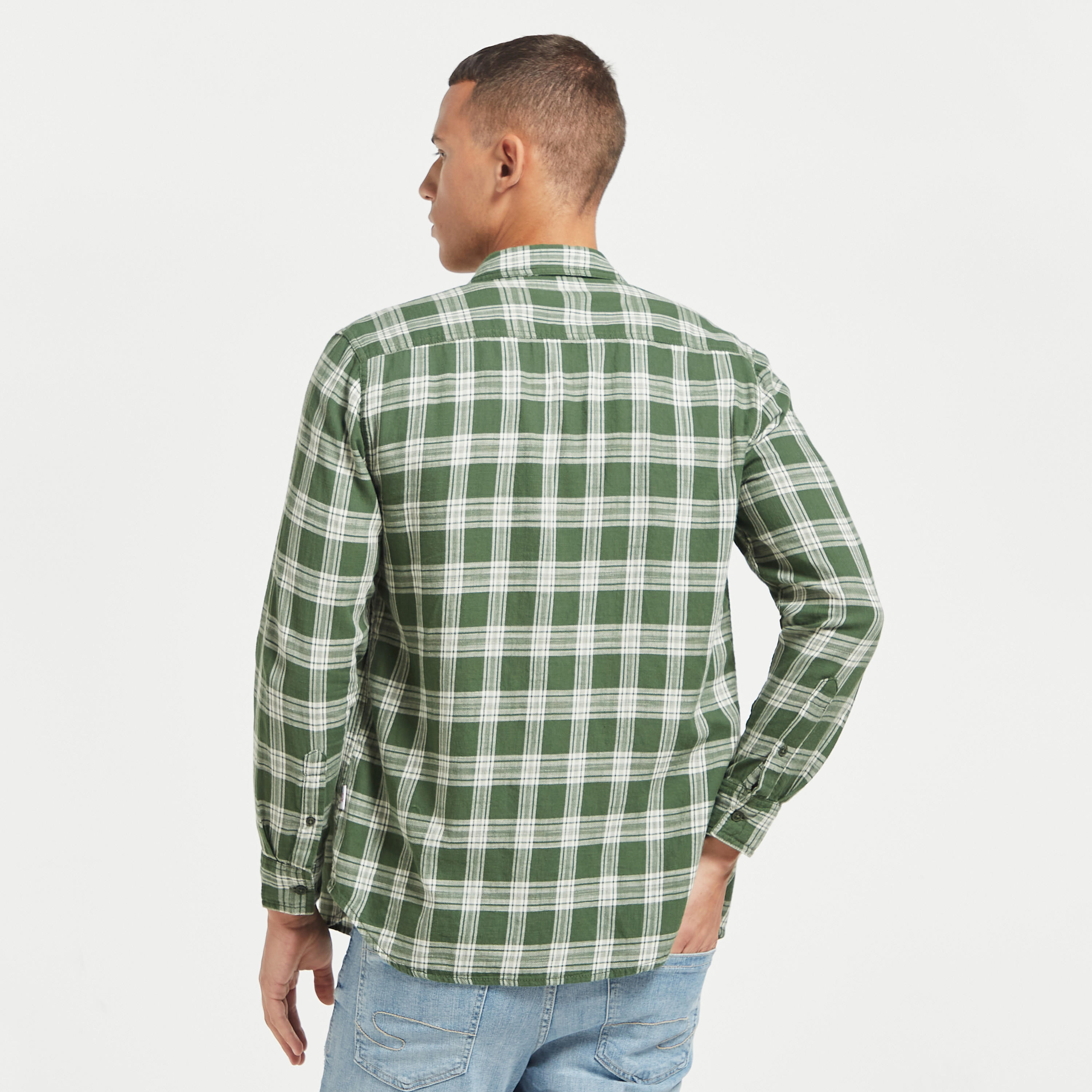 قميص كاروهات بياقة عادية وأكمام طويلة وجيب من لي كوبر-men-clothing-shirts-image-3