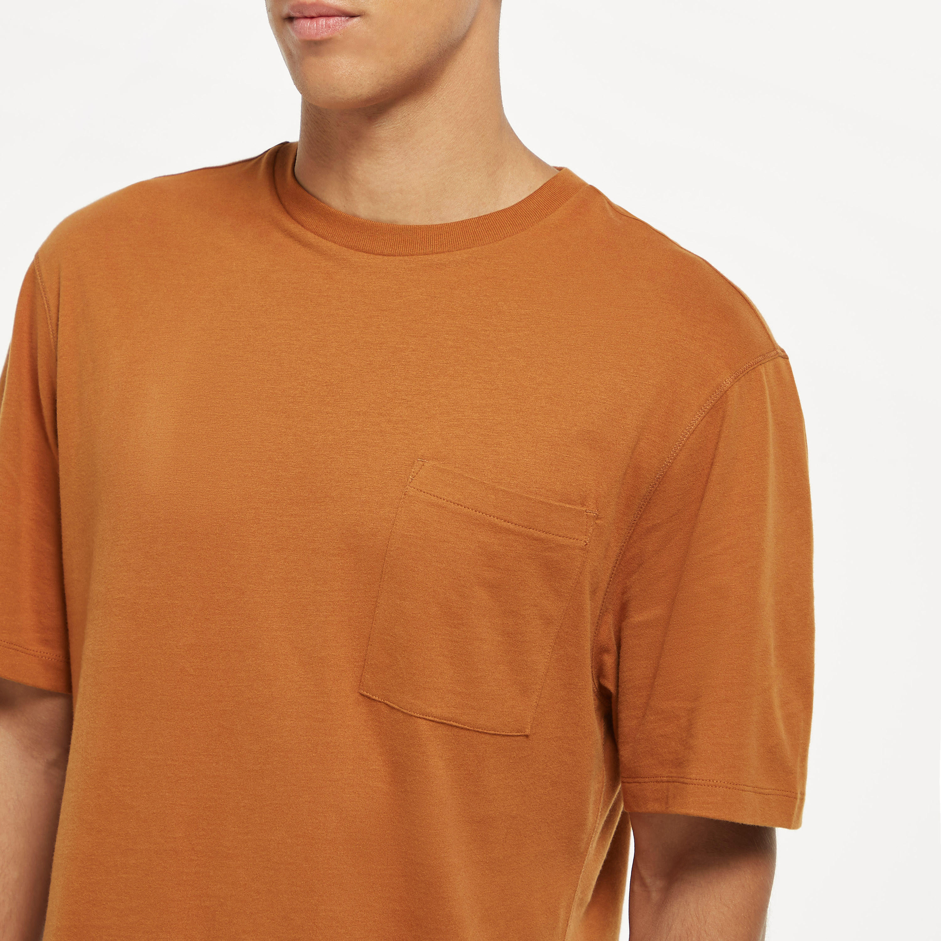 تيشيرت سادة بياقة ضيقة وجيب على الصدر من لي كوبر-men-clothing-tshirtsandpolos-tshirts-image-8