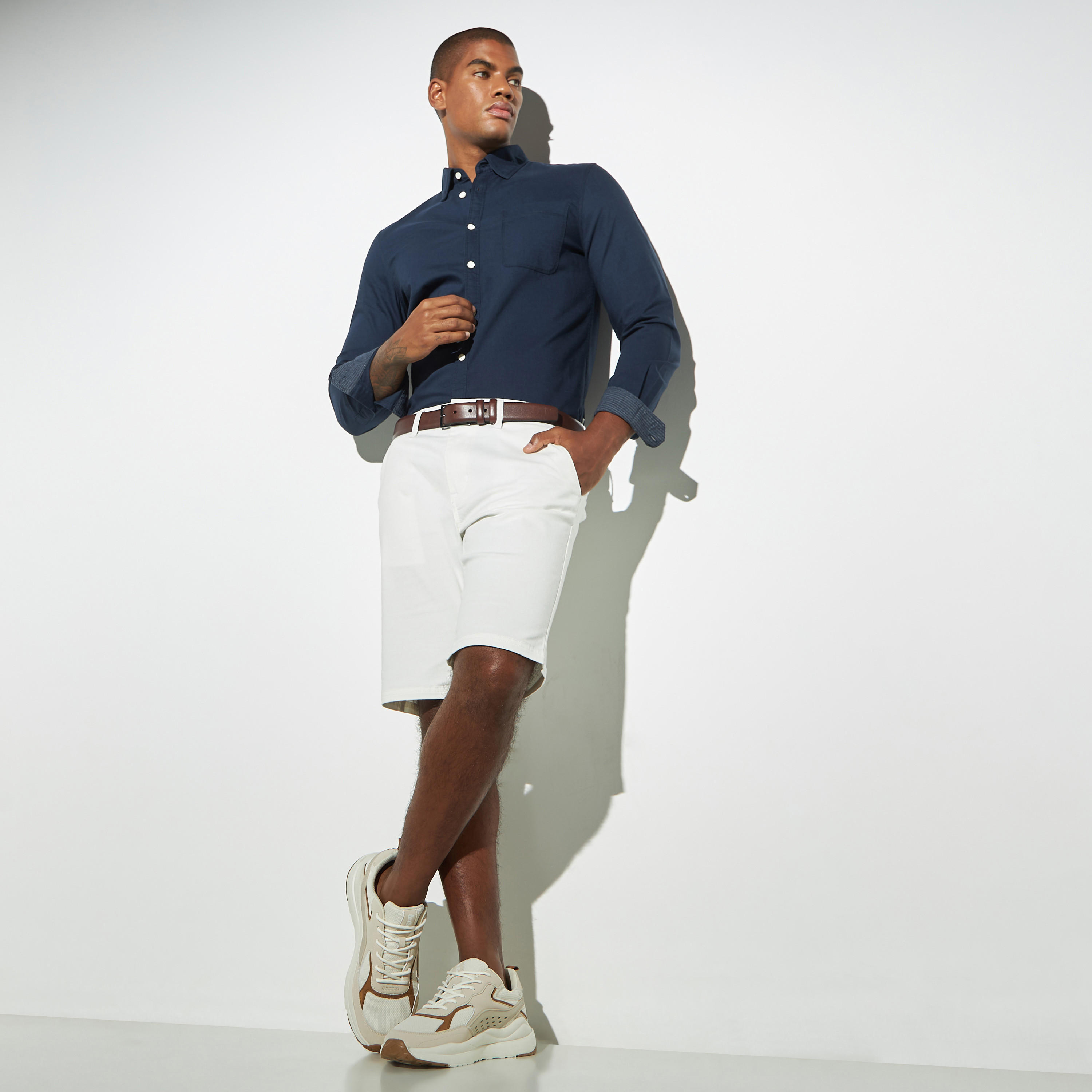 قميص أكسفورد سادة بأكمام طويلة وجيب من لي كوبر-men-clothing-shirts-image-2