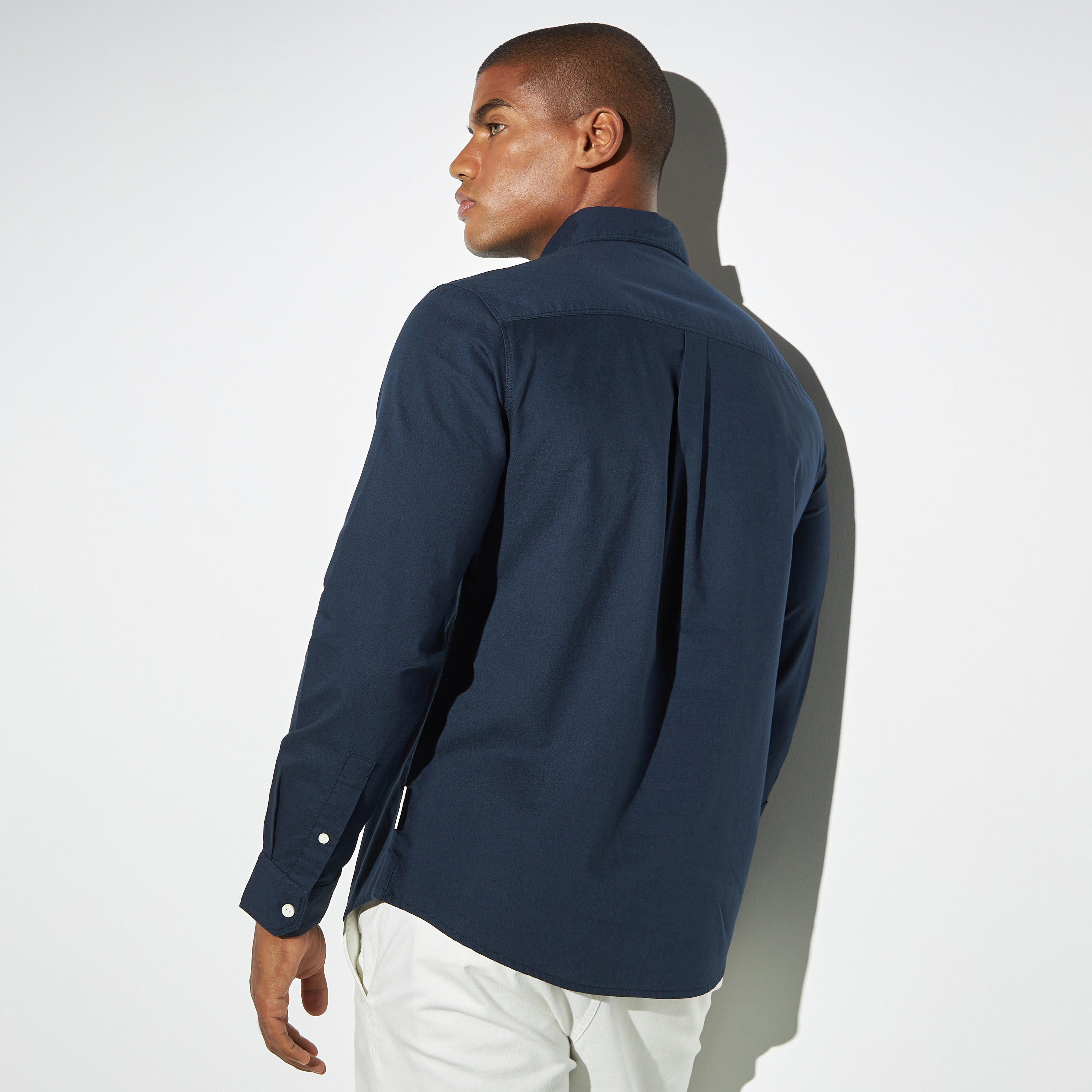 قميص أكسفورد سادة بأكمام طويلة وجيب من لي كوبر-men-clothing-shirts-image-3