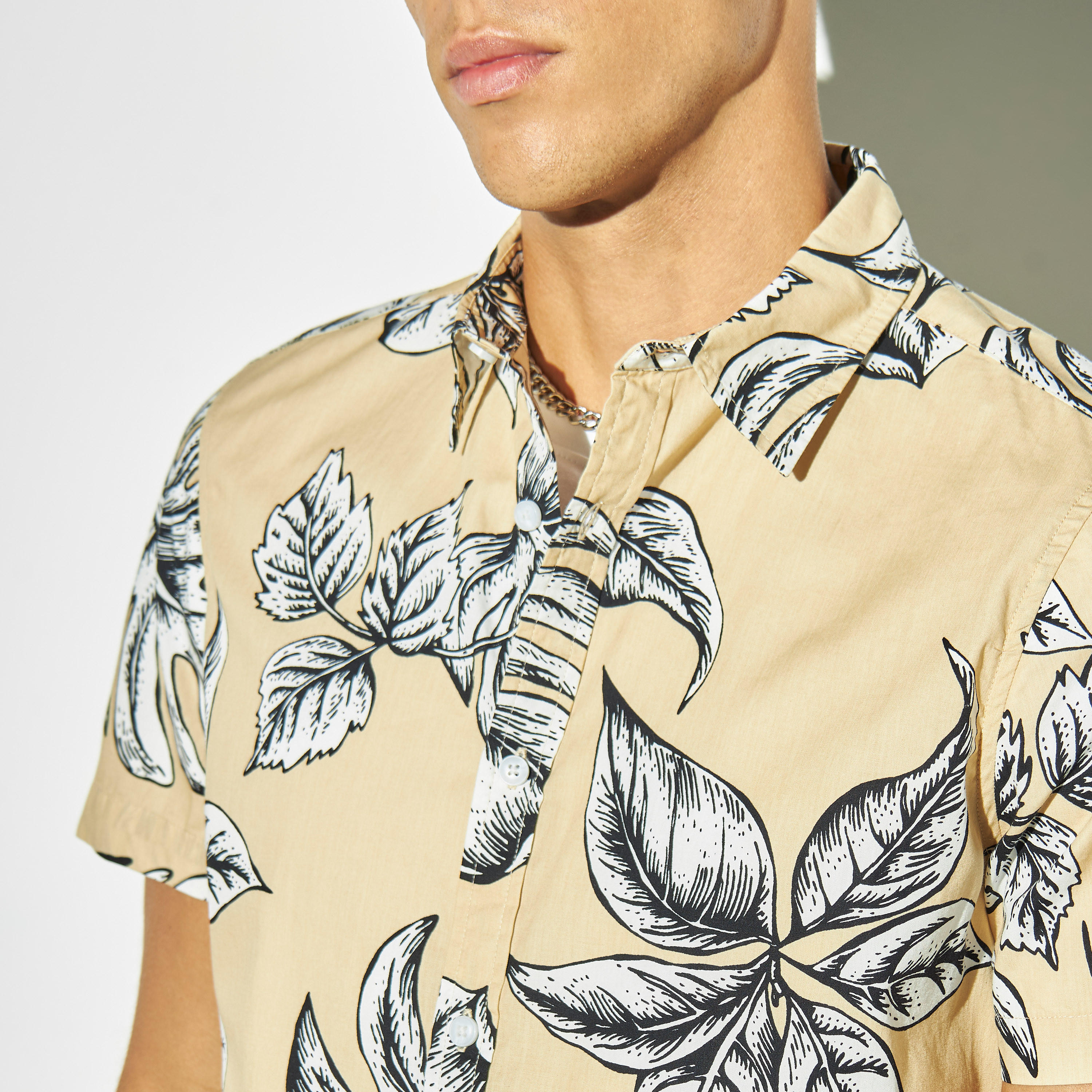 قميص بأكمام قصيرة وطَبعات من لي كوبر-men-clothing-shirts-image-4