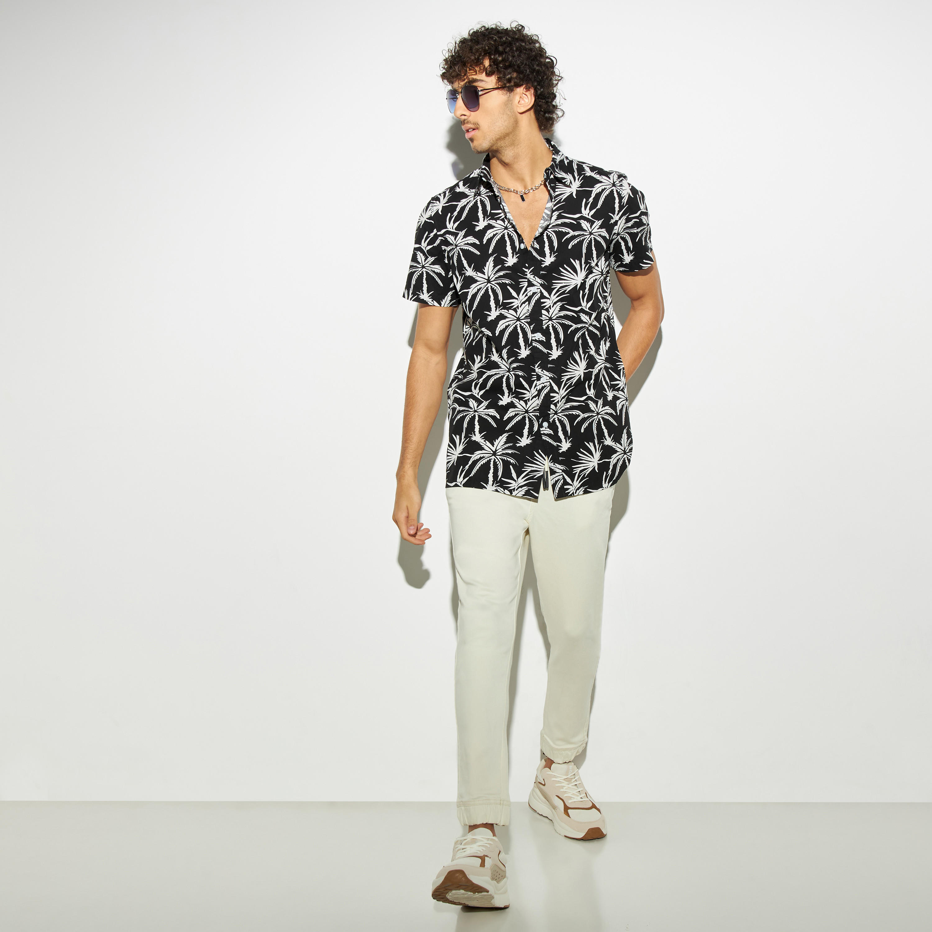 قميص بأكمام قصيرة وطَبعات من لي كوبر-men-clothing-shirts-image-4