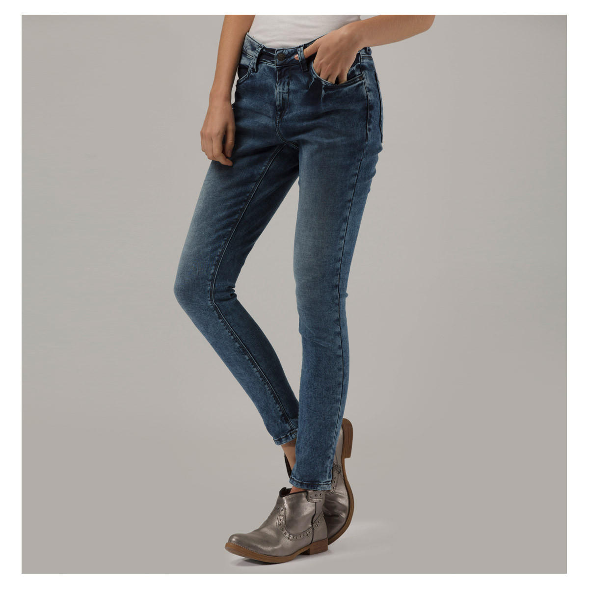 Acid Wash Denims-women-clothing-bottoms-jeans-image-3