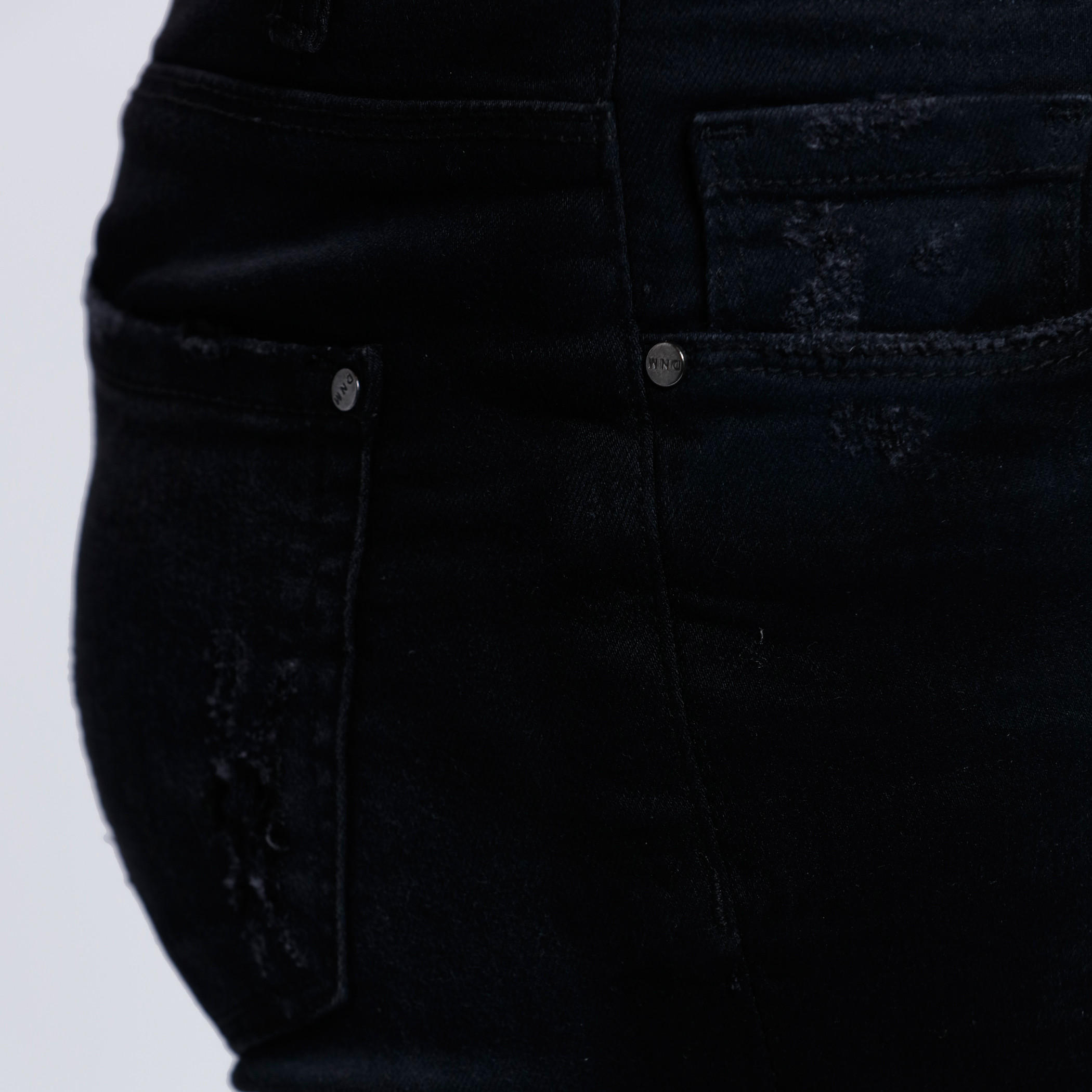 بنطال جينز مصنوع من خامات صديقة للبيئة بزر إغلاق-women-clothing-bottoms-jeans-image-4