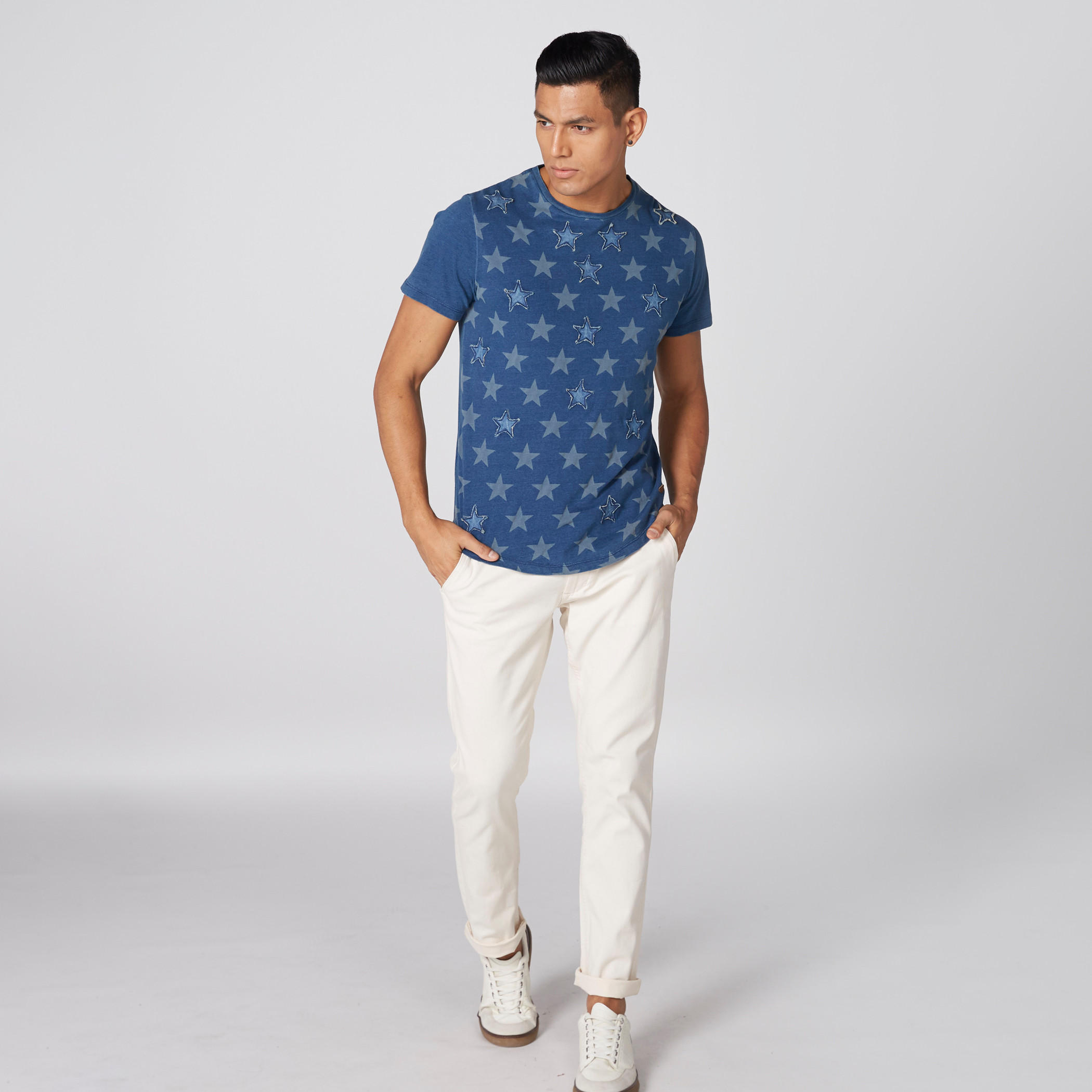 تيشيرت بياقة ضيّقة وأكمام قصيرة وطبعات-men-clothing-tshirtsandpolos-tshirts-image-3