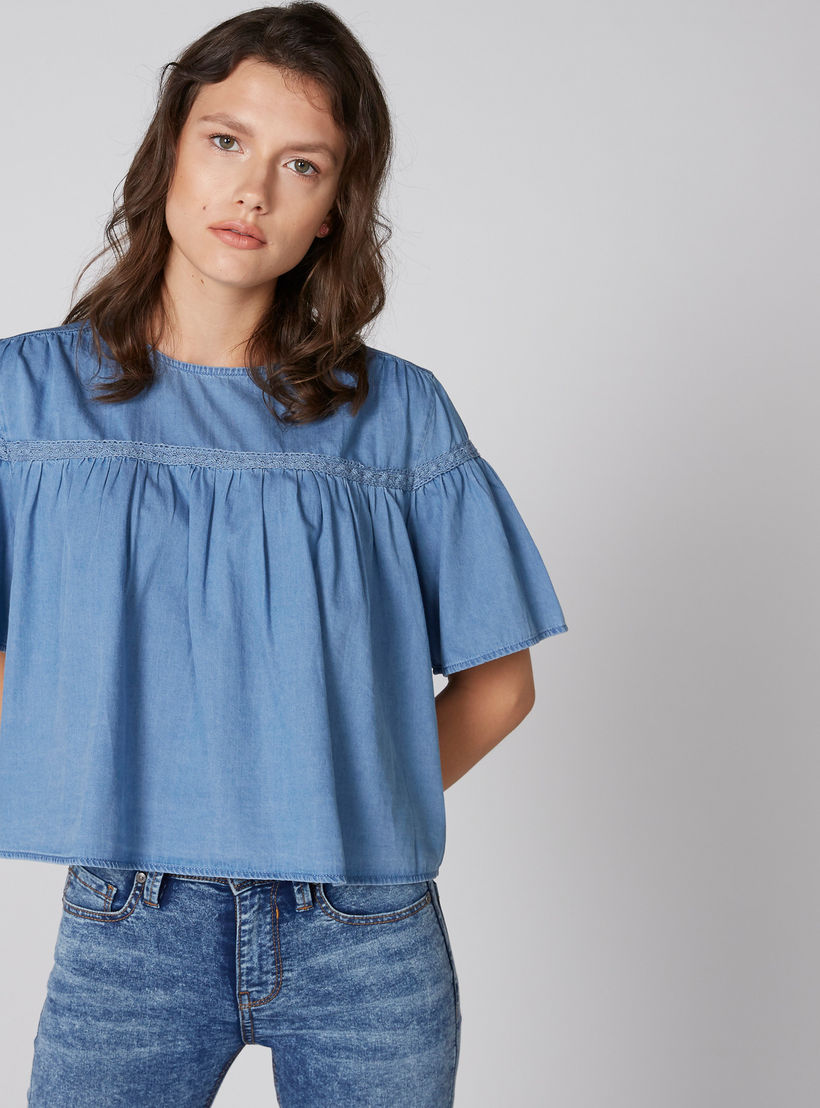 بلوزة بياقة مستديرة وأكمام واسعة وتفاصيل دانتيل-women-clothing-shirtsandblouses-blouses-image-1