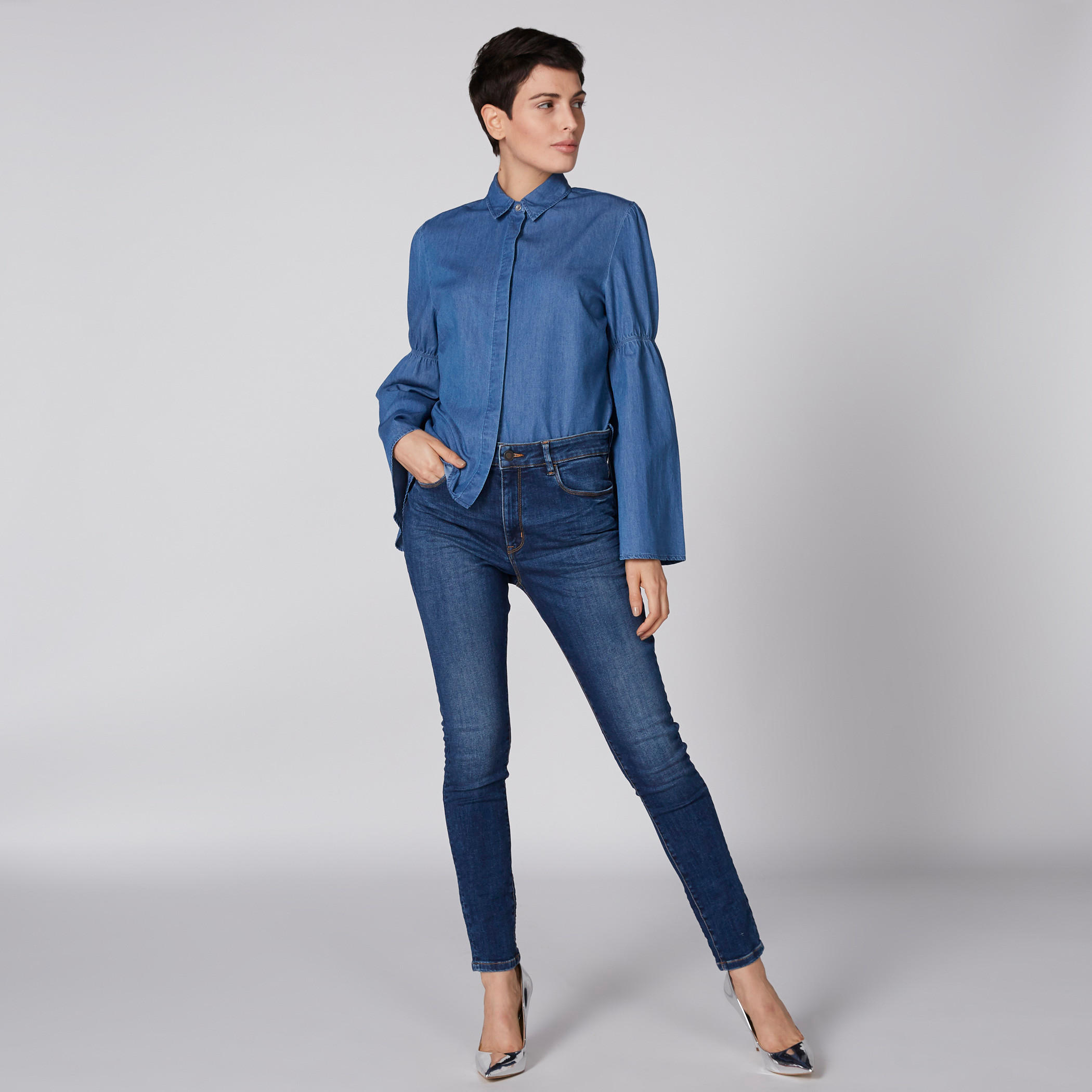 بنطال جينز طويل بزر إغلاق وجيوب-women-clothing-bottoms-jeans-image-2