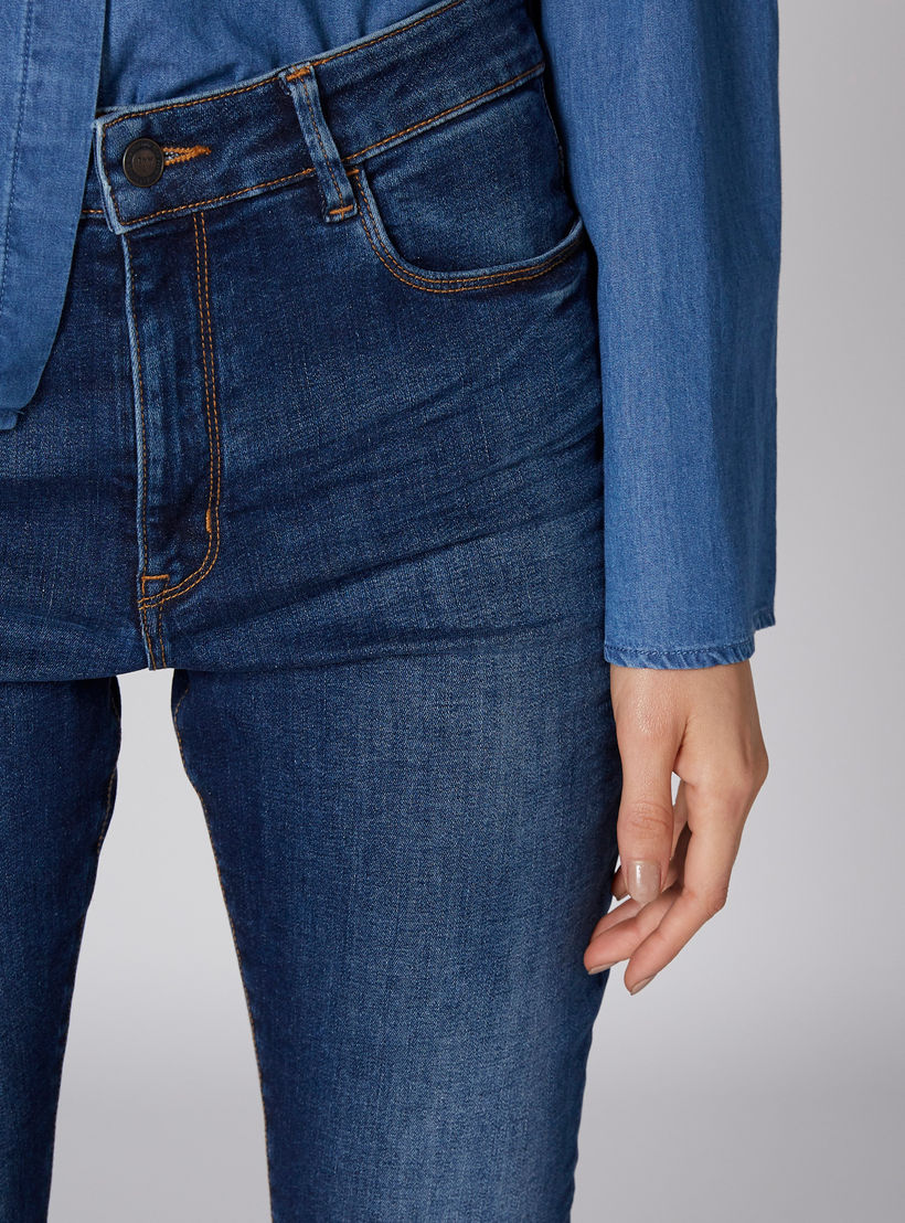 بنطال جينز طويل بزر إغلاق وجيوب-women-clothing-bottoms-jeans-image-3