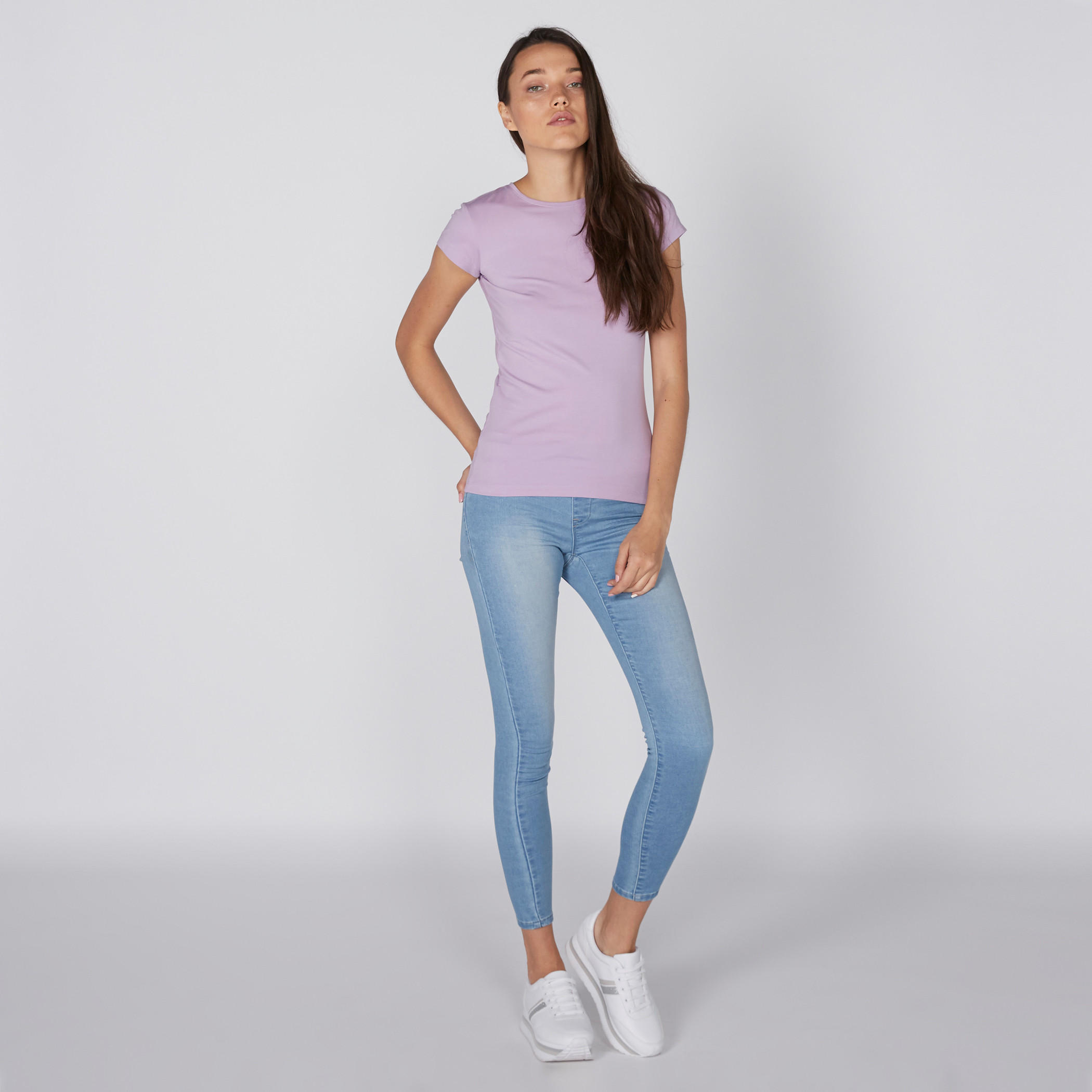 بنطال جينز بقصّة ضيّقة ورباط-women-clothing-bottoms-jeans-image-2