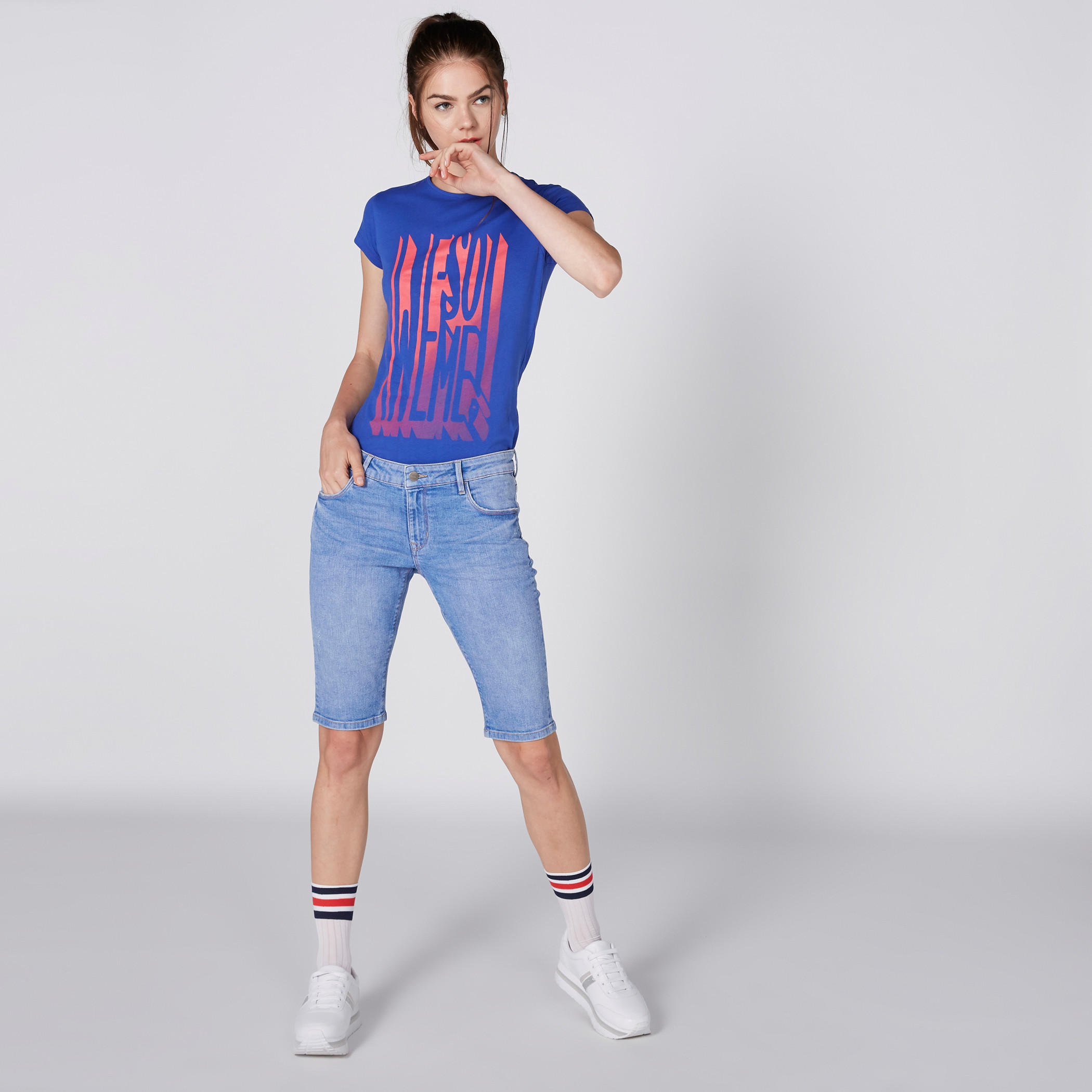 شورت من الدينم بزر إغلاق وجيوب-women-clothing-bottoms-shorts-image-1