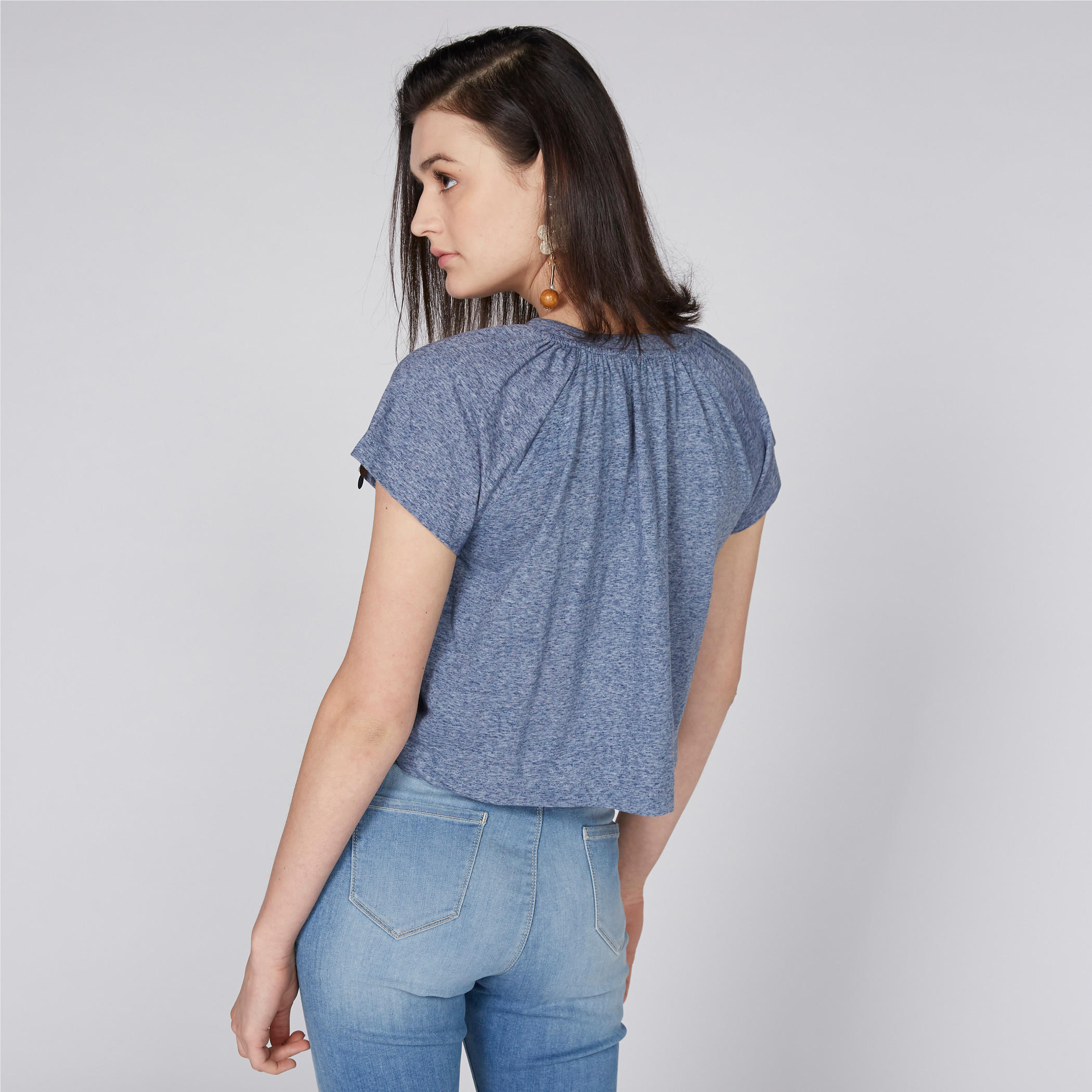 تيشيرت بياقة مستديرة وأكمام قصيرة وطبعات-women-clothing-tshirts-image-3