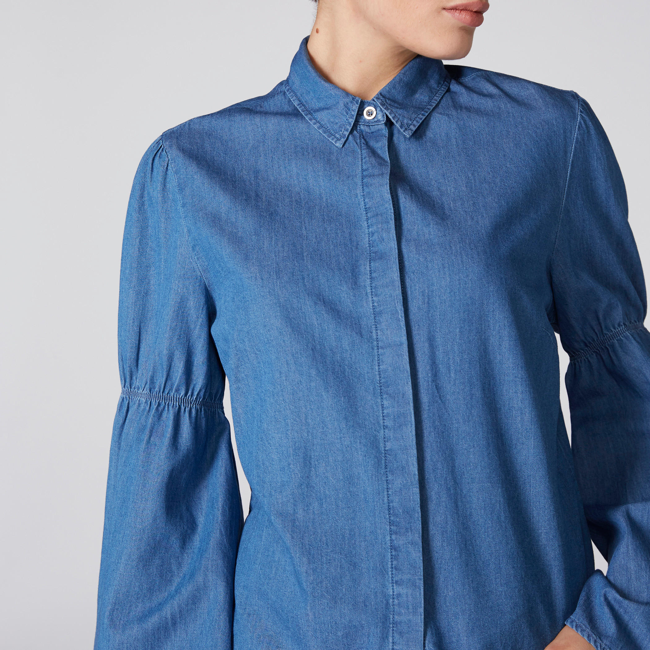 قميص من الدينم بأكمام طويلة ووصلة أزرار مخفية-women-clothing-shirtsandblouses-shirts-image-2