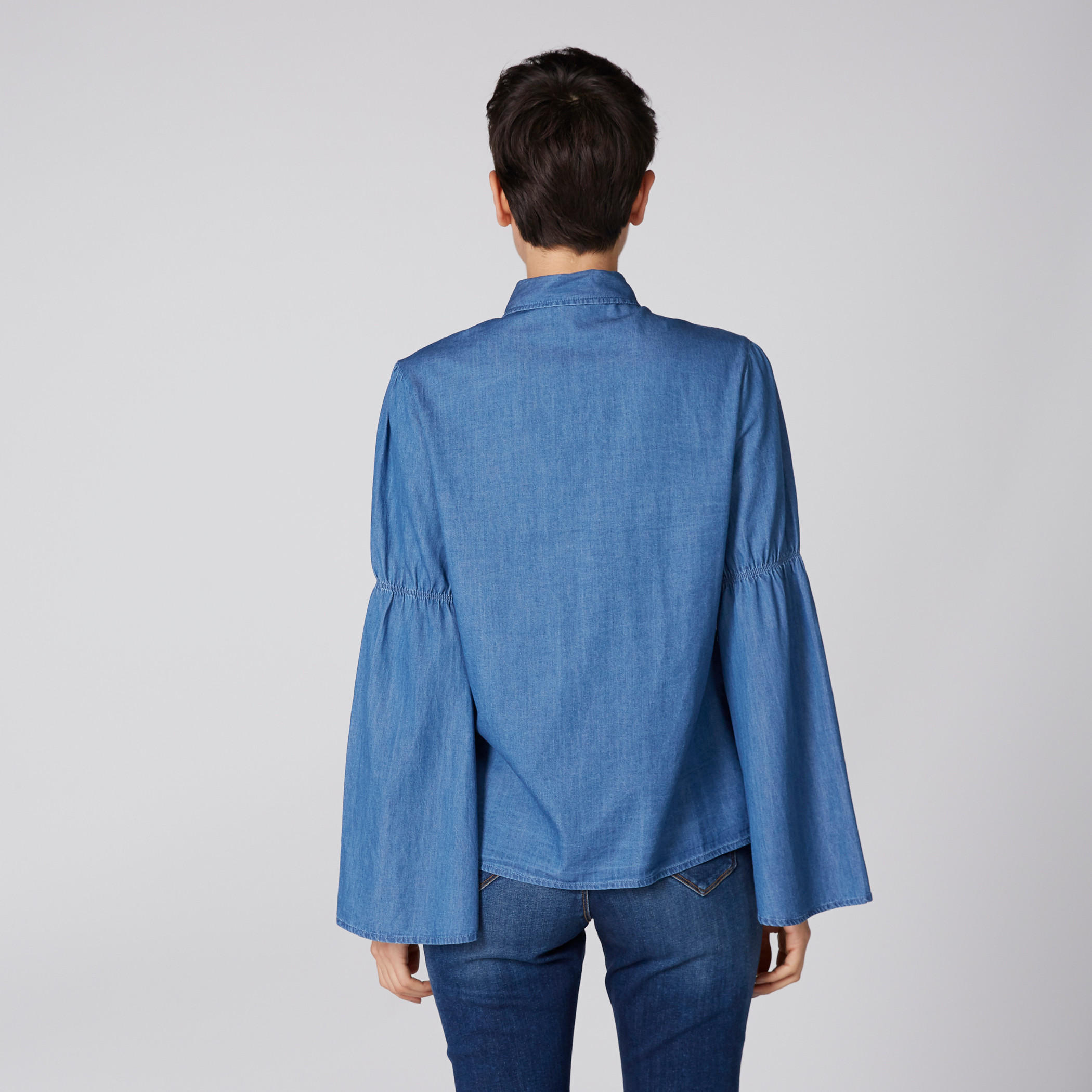 قميص من الدينم بأكمام طويلة ووصلة أزرار مخفية-women-clothing-shirtsandblouses-shirts-image-4
