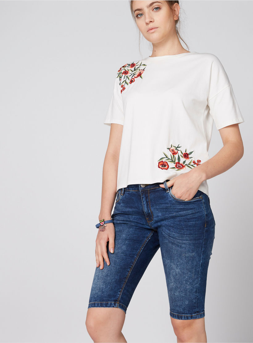 شورت من الدينم بزر إغلاق وجيوب-women-clothing-bottoms-shorts-image-1