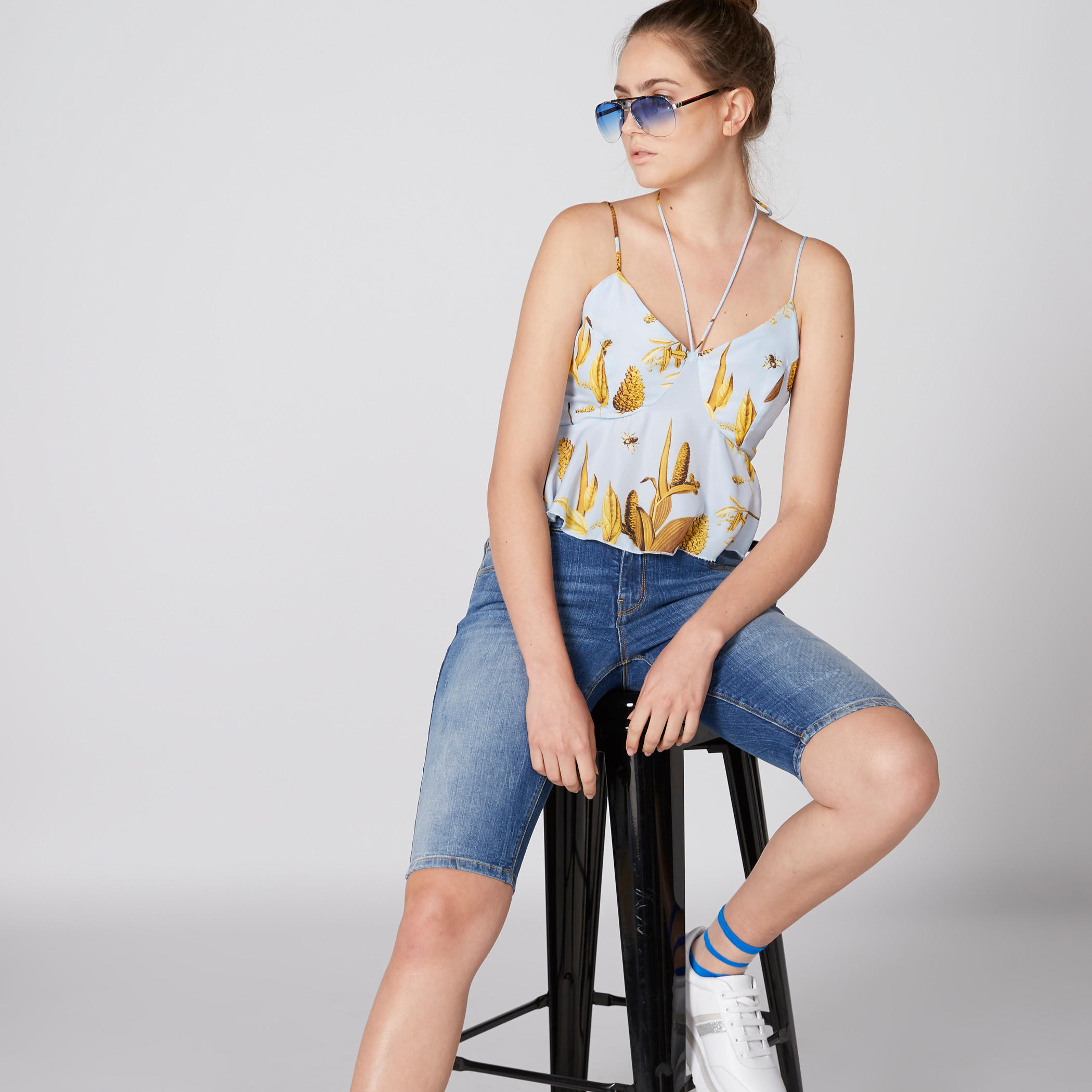 شورت من الدينم بزر إغلاق وجيوب-women-clothing-bottoms-shorts-image-3