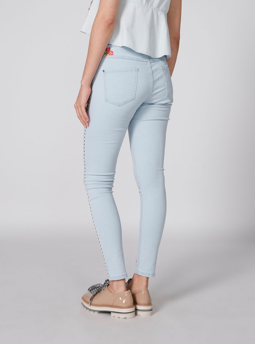 بنطال جينز طويل بتصميم ممزّق وزر إغلاق وتطريز-women-clothing-bottoms-jeans-image-2
