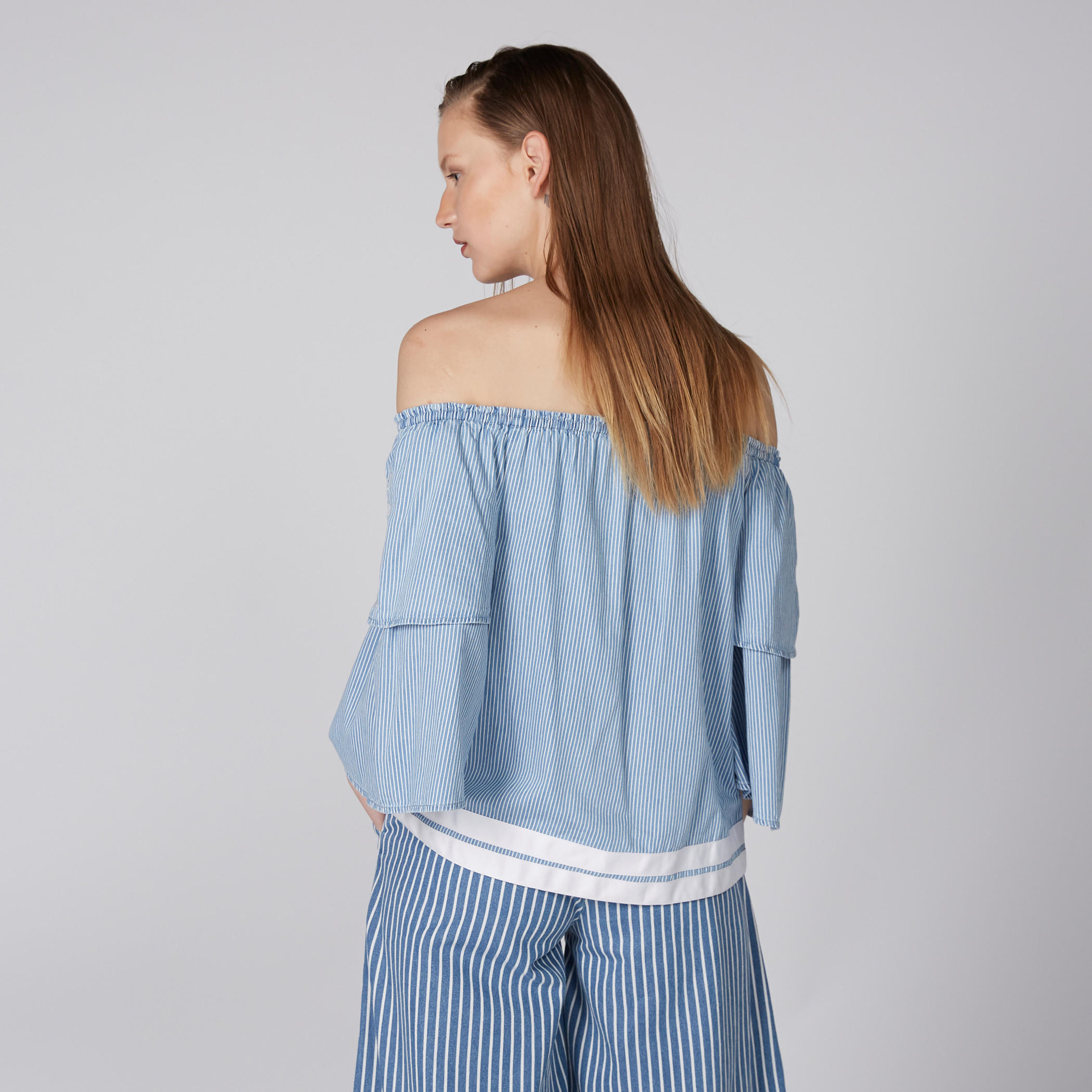بلوزة مطرّزة مكشوفة الأكتاف بأكمام واسعة-women-clothing-shirtsandblouses-blouses-image-2