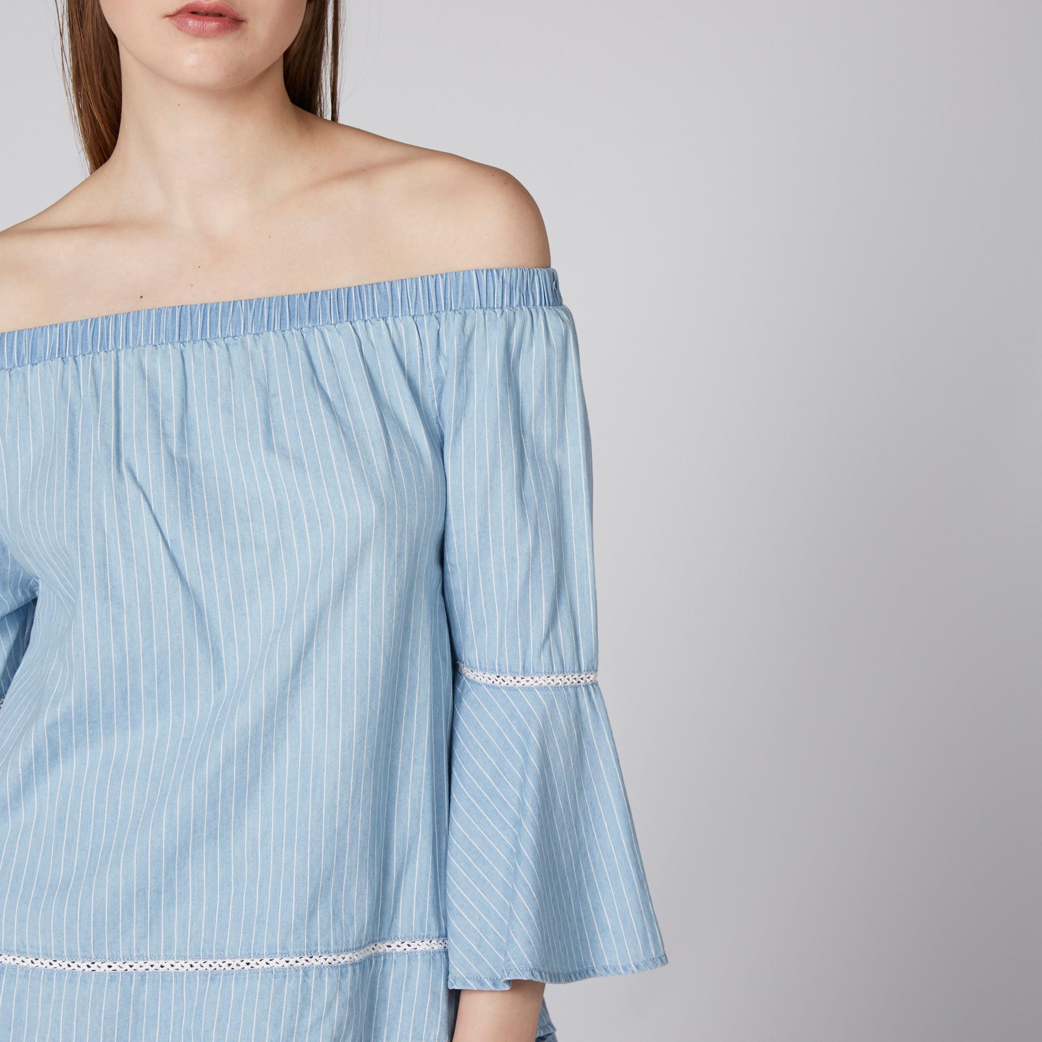 بلوزة مقلّمة بأكتاف مكشوفة وأكمام 3/4-women-clothing-shirtsandblouses-blouses-image-2