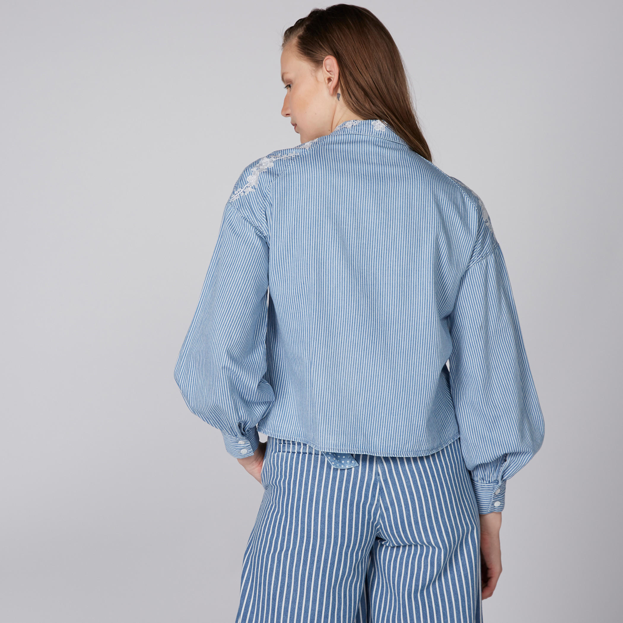 قميص مقلّم ومُطرّز بأكمام طويلة-women-clothing-shirtsandblouses-shirts-image-3