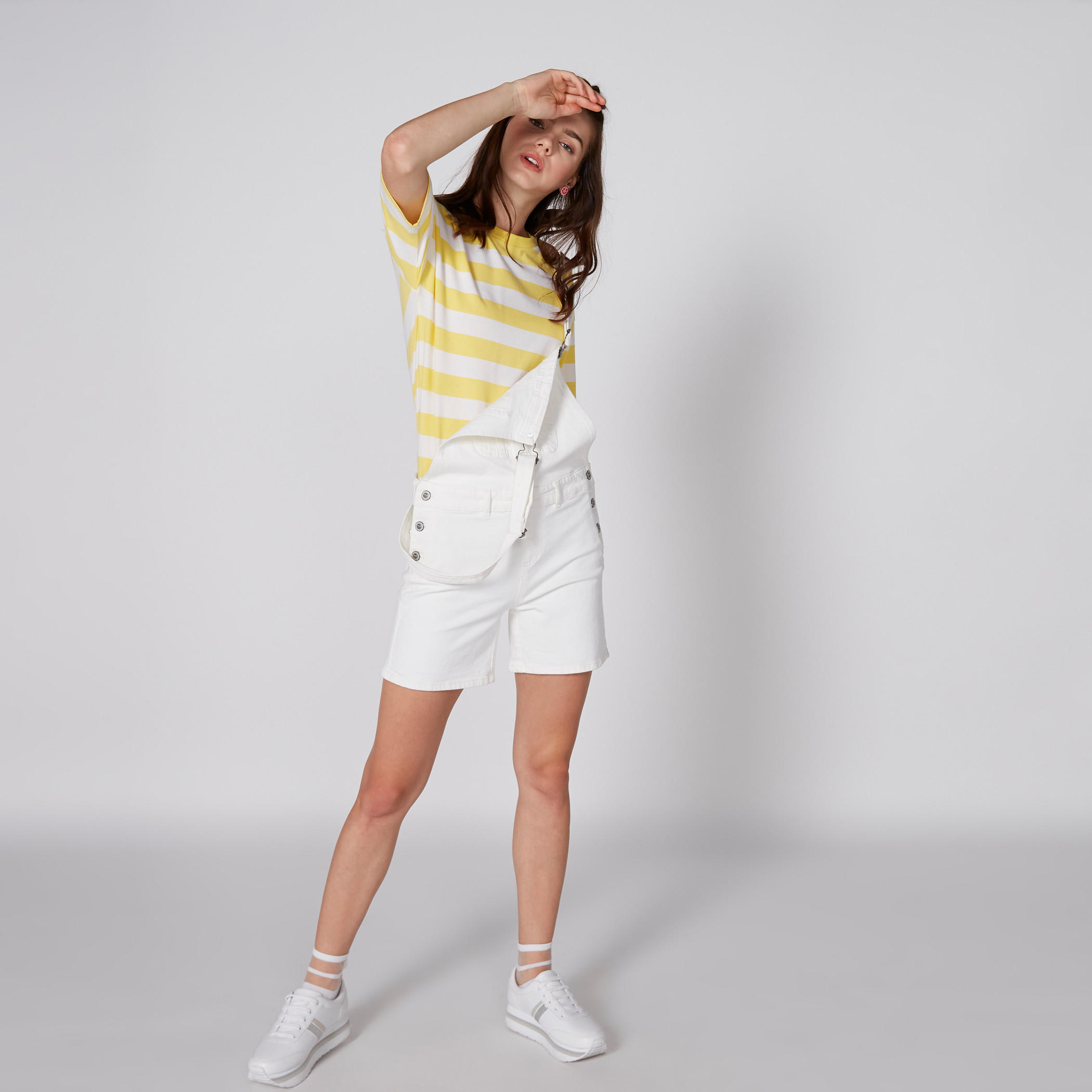 دنغري قصير بزر إغلاق وجيوب-women-clothing-bottoms-jeans-image-4