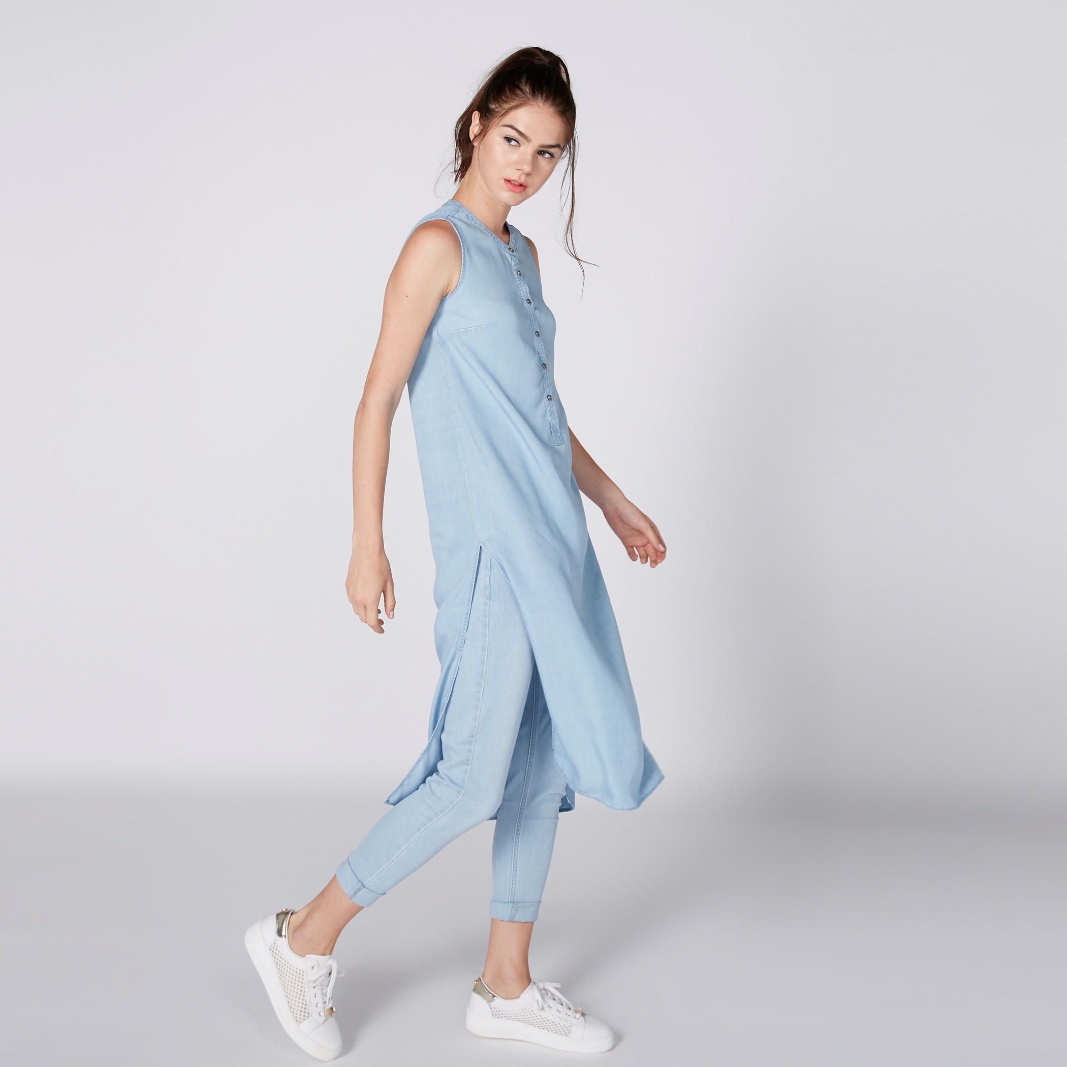 تيشيرت طويل دون أكمام بحوّاف غير مستوية وطبعات-women-clothing-tshirts-image-4