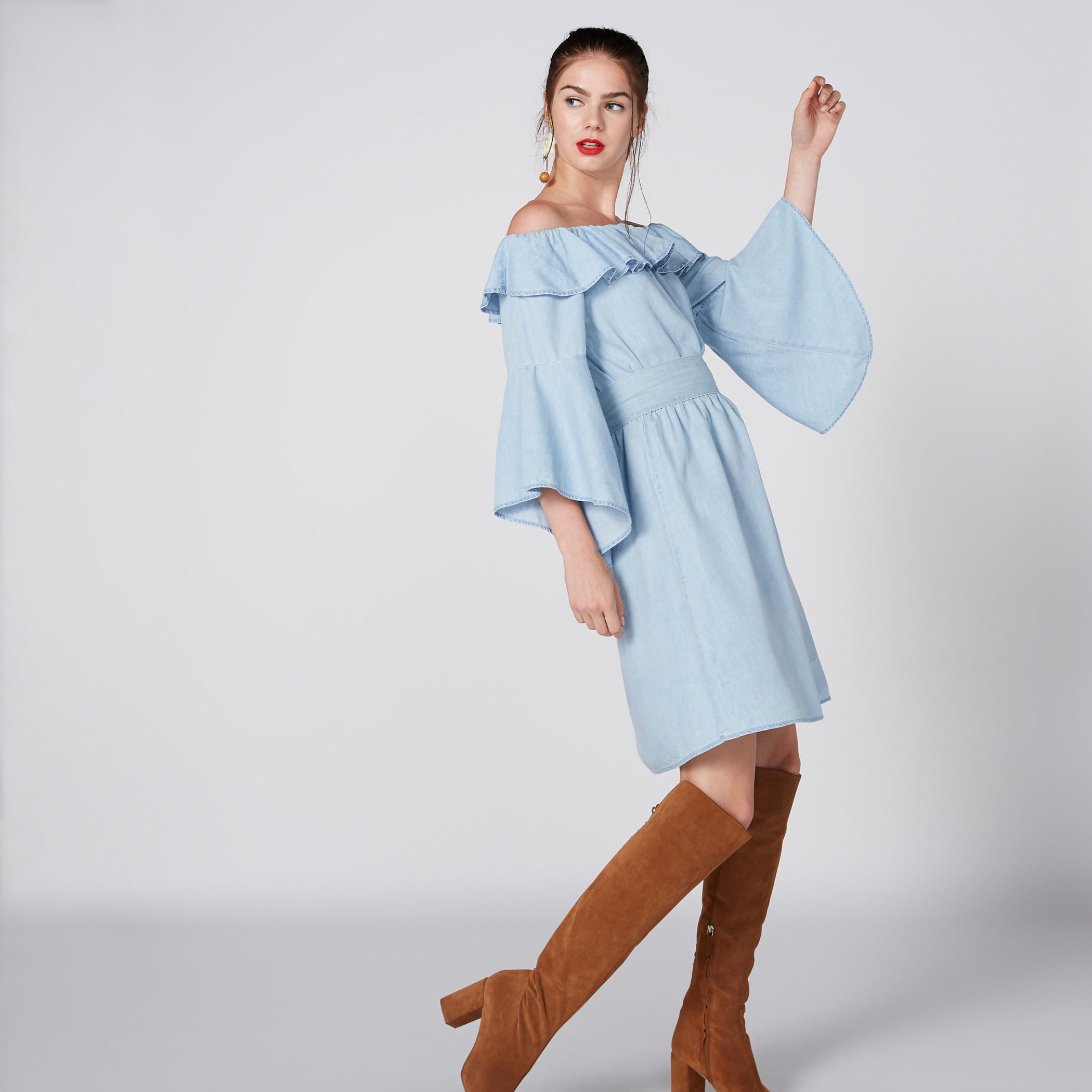 فستان متوسط الطول بأكتاف مكشوفة وأكمام عريضة-women-clothing-dresses-image-1