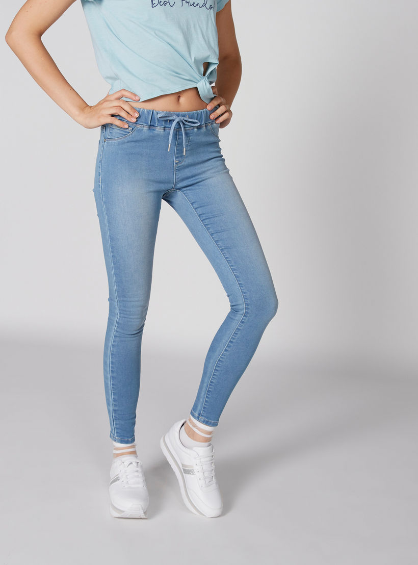 بنطال جينز طويل بخصر مطاطي وقصة سكيني-women-clothing-bottoms-leggings-image-3