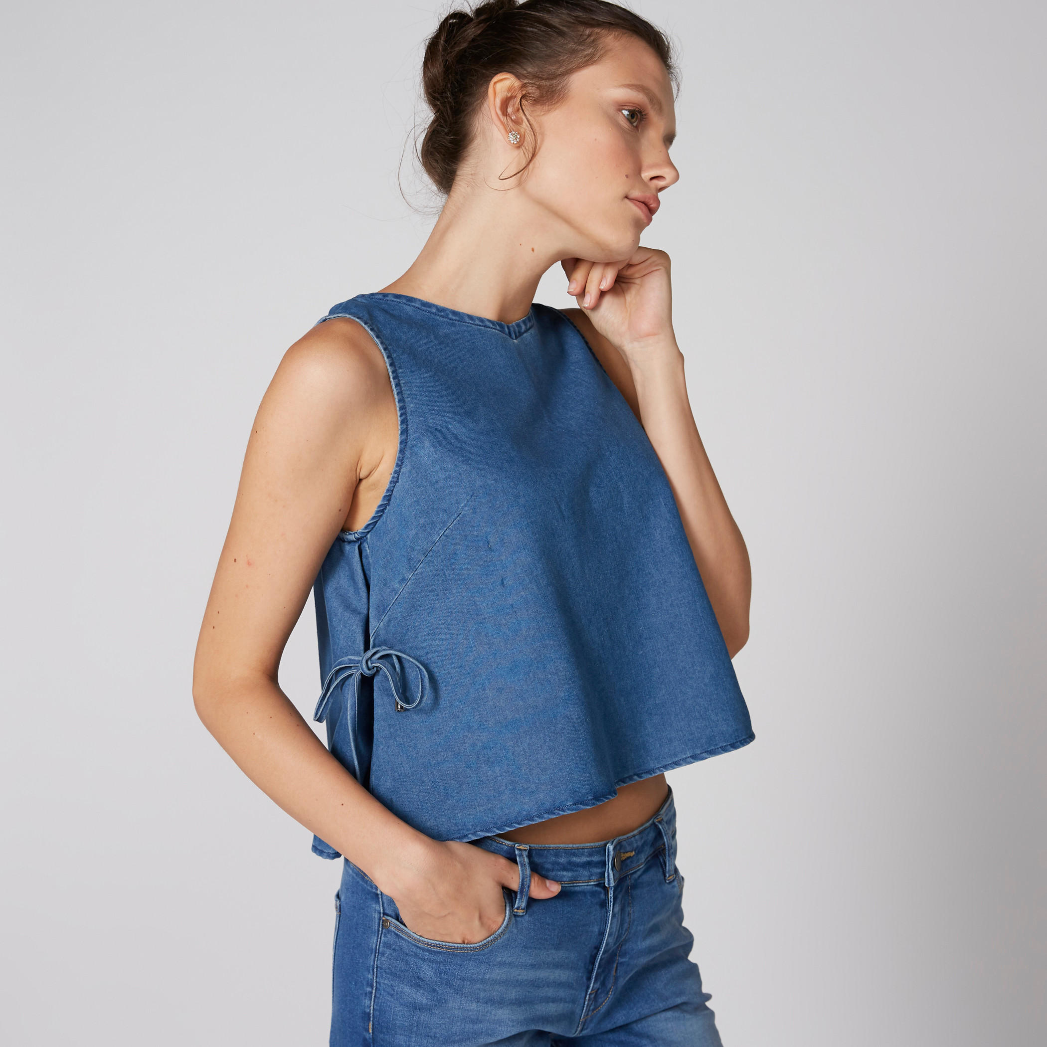 بلوزة قصيرة دون أكمام-women-clothing-shirtsandblouses-blouses-image-1