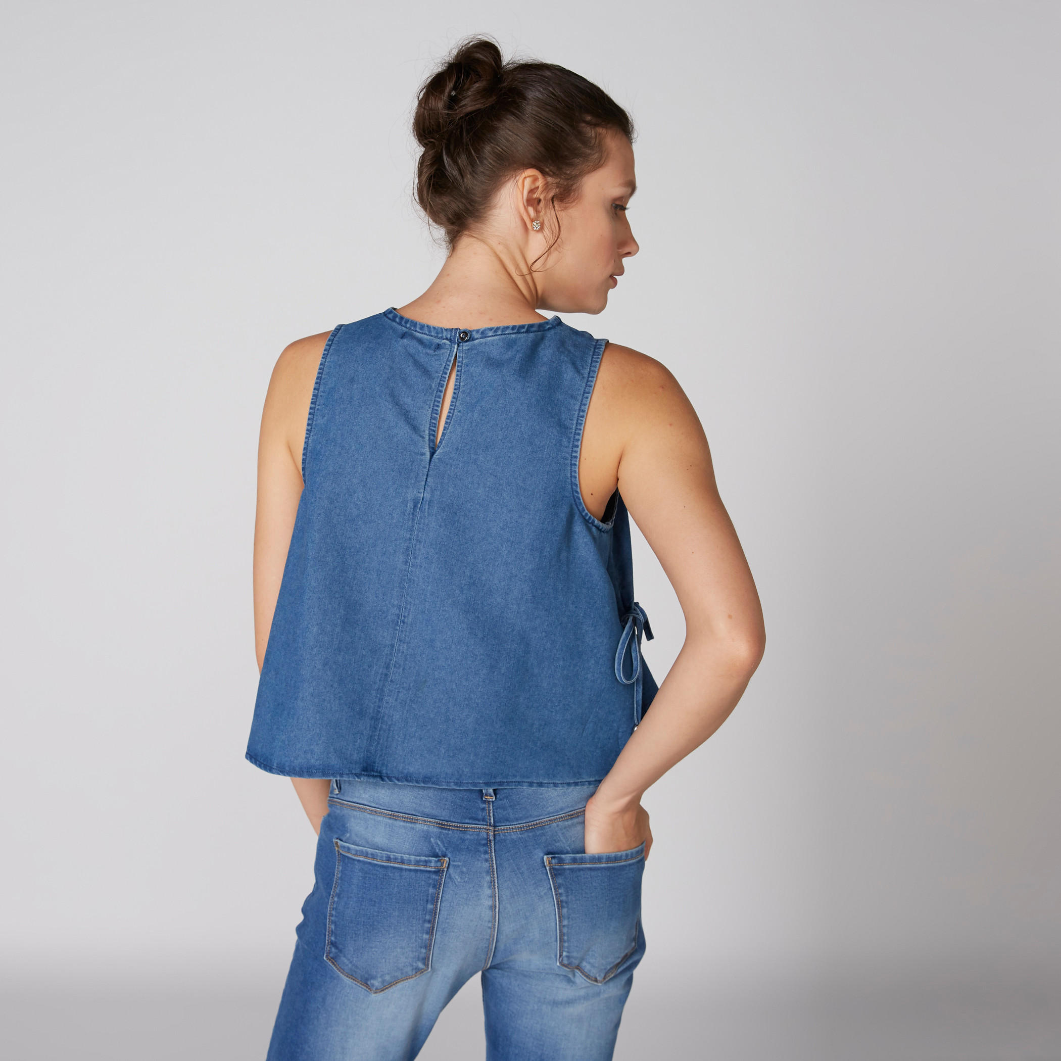 بلوزة قصيرة دون أكمام-women-clothing-shirtsandblouses-blouses-image-2