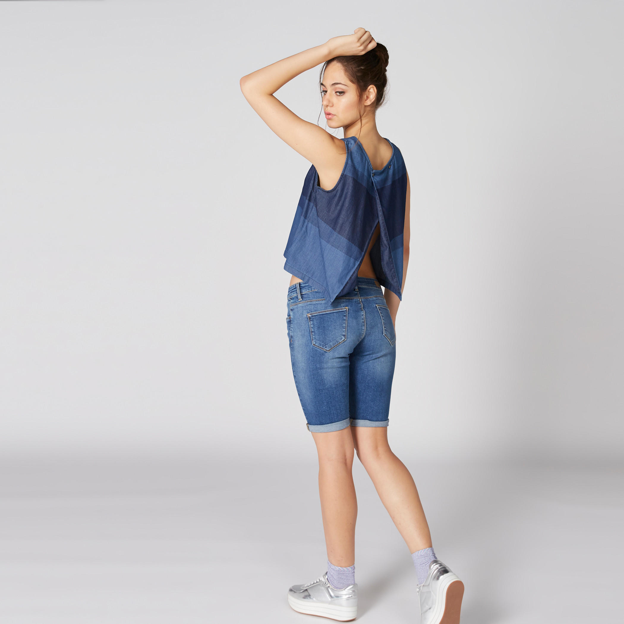 Sleeveless Top with Round Neck and Button Closure-women-clothing-shirtsandblouses-blouses-image-3