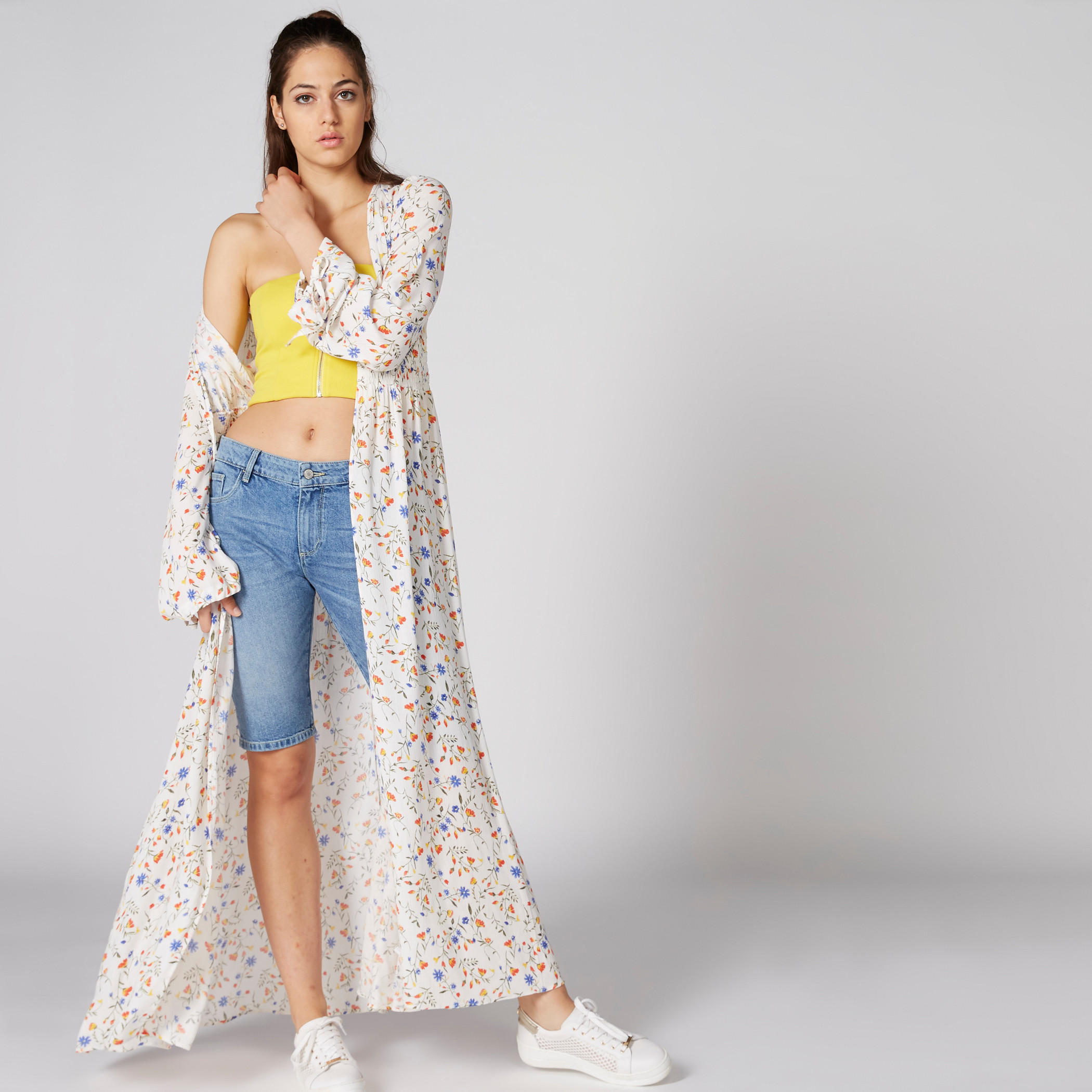 شورت من الدينم بزر إغلاق وجيوب-women-clothing-bottoms-shorts-image-1