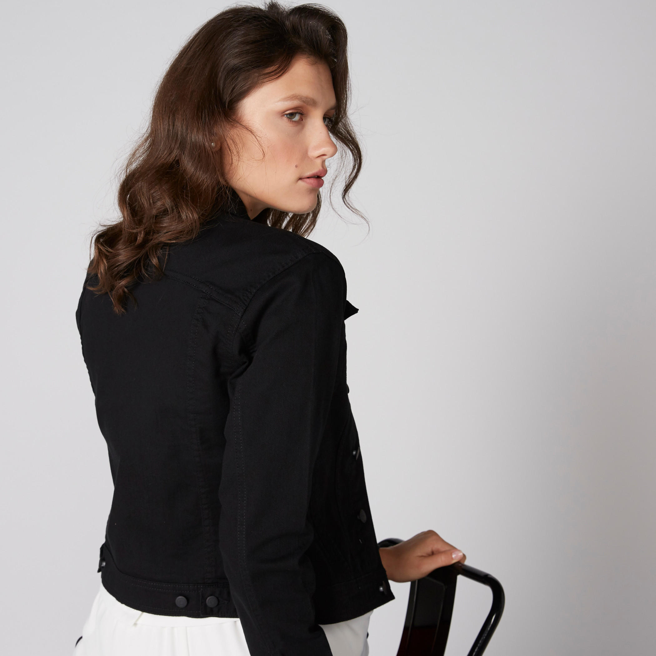 جاكيت بأكمام طويلة وزر إغلاق-women-winterwear-coatsandjackets-jackets-image-3