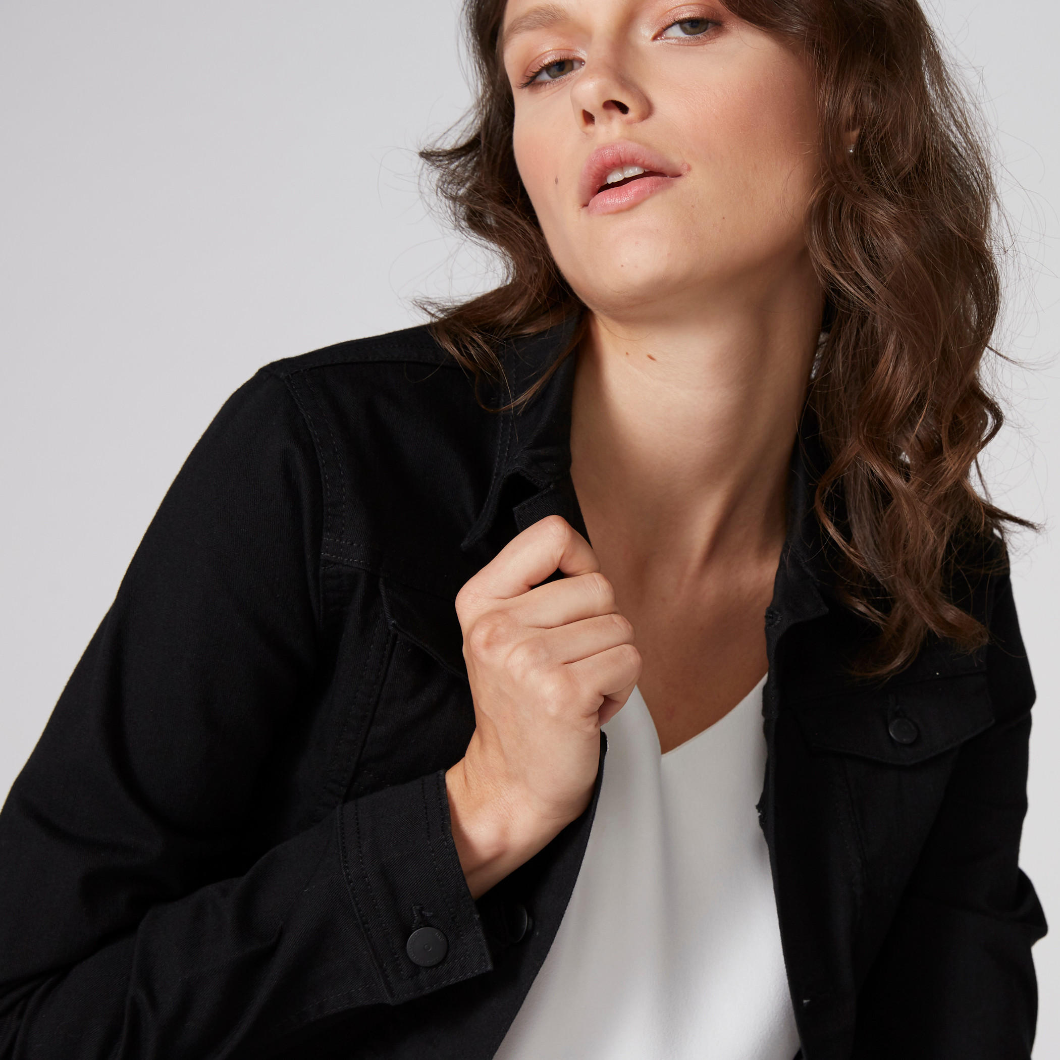 جاكيت بأكمام طويلة وزر إغلاق-women-winterwear-coatsandjackets-jackets-image-1