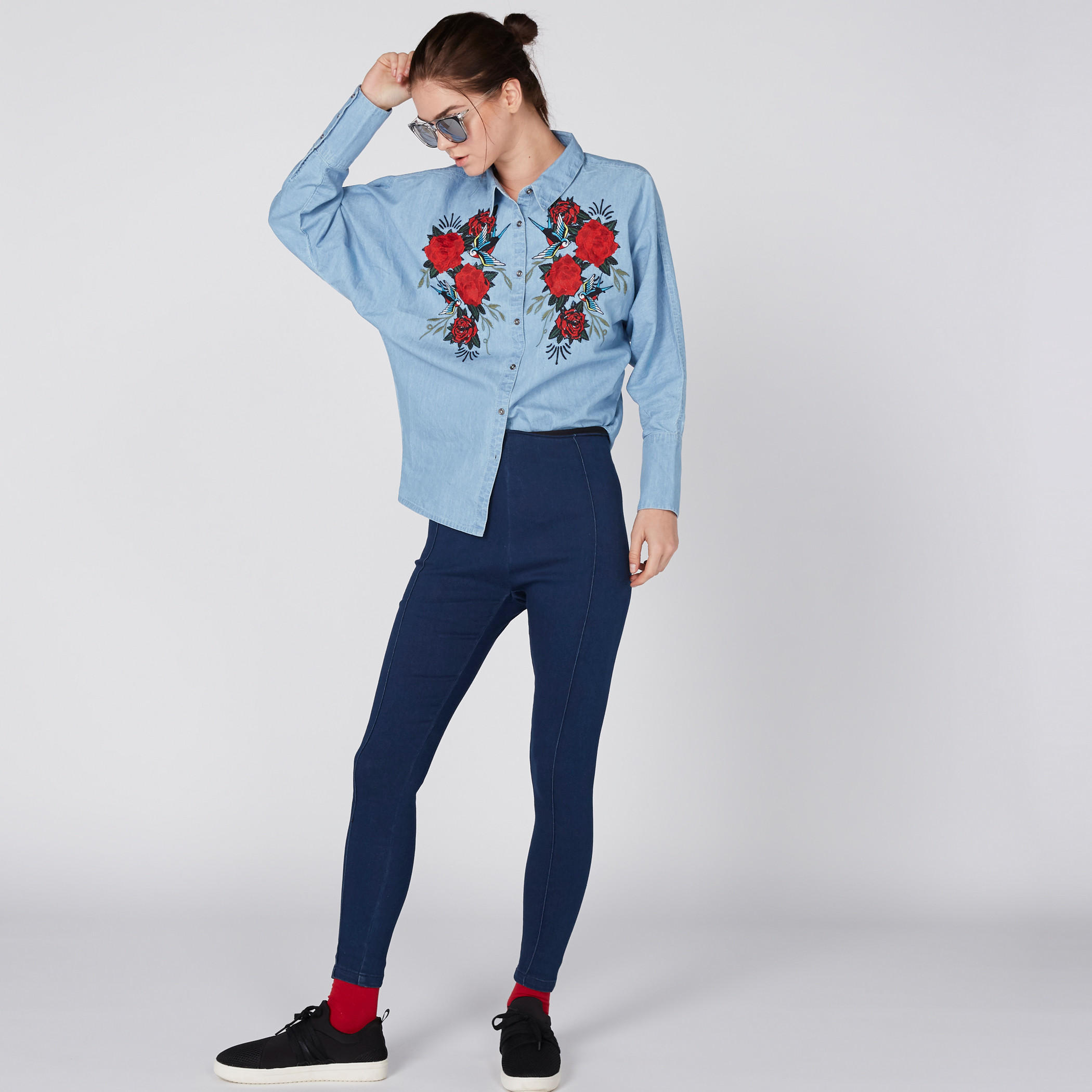 بنطال بقصّة ضيّقة وخصر مرتفع-women-clothing-bottoms-leggings-image-1
