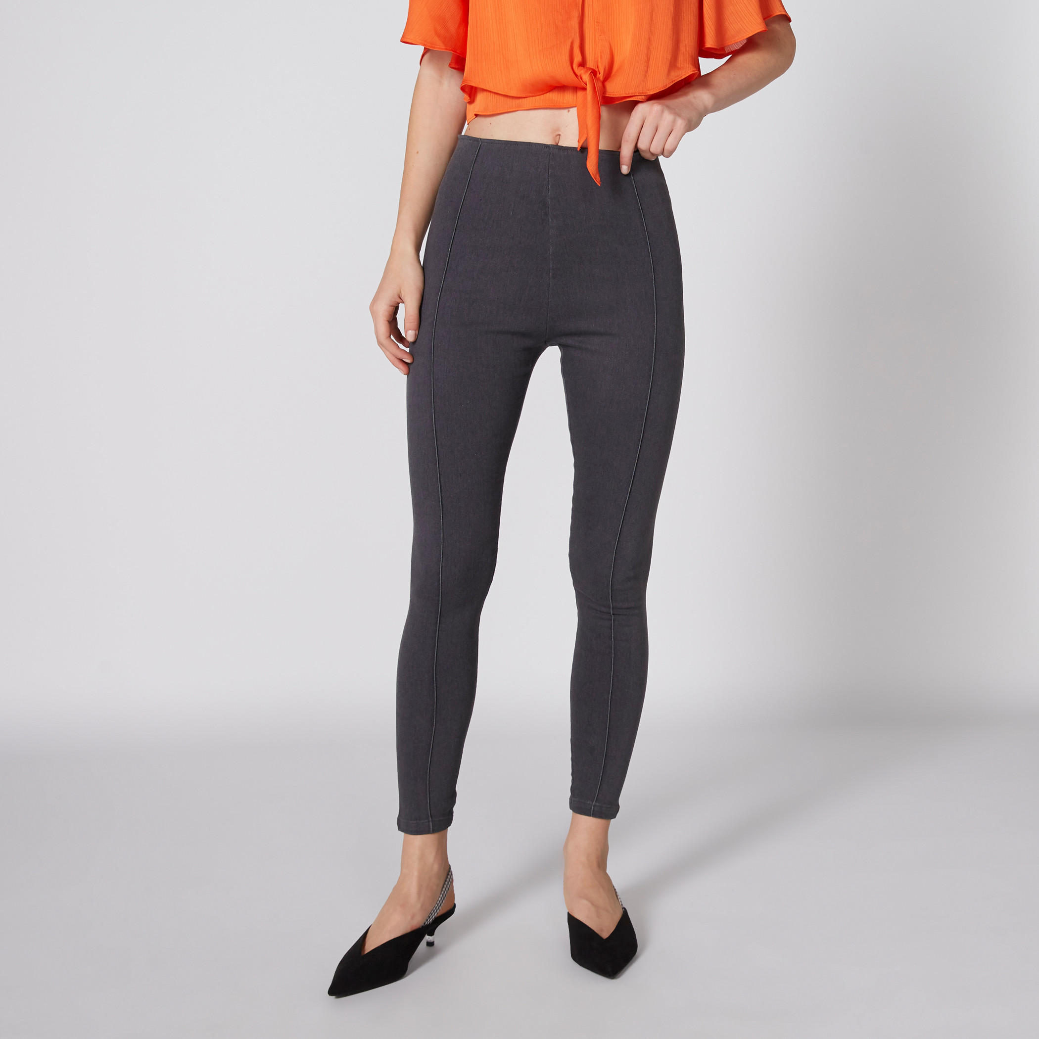 بنطال بقصّة ضيّقة وخصر مرتفع-women-clothing-bottoms-leggings-image-4