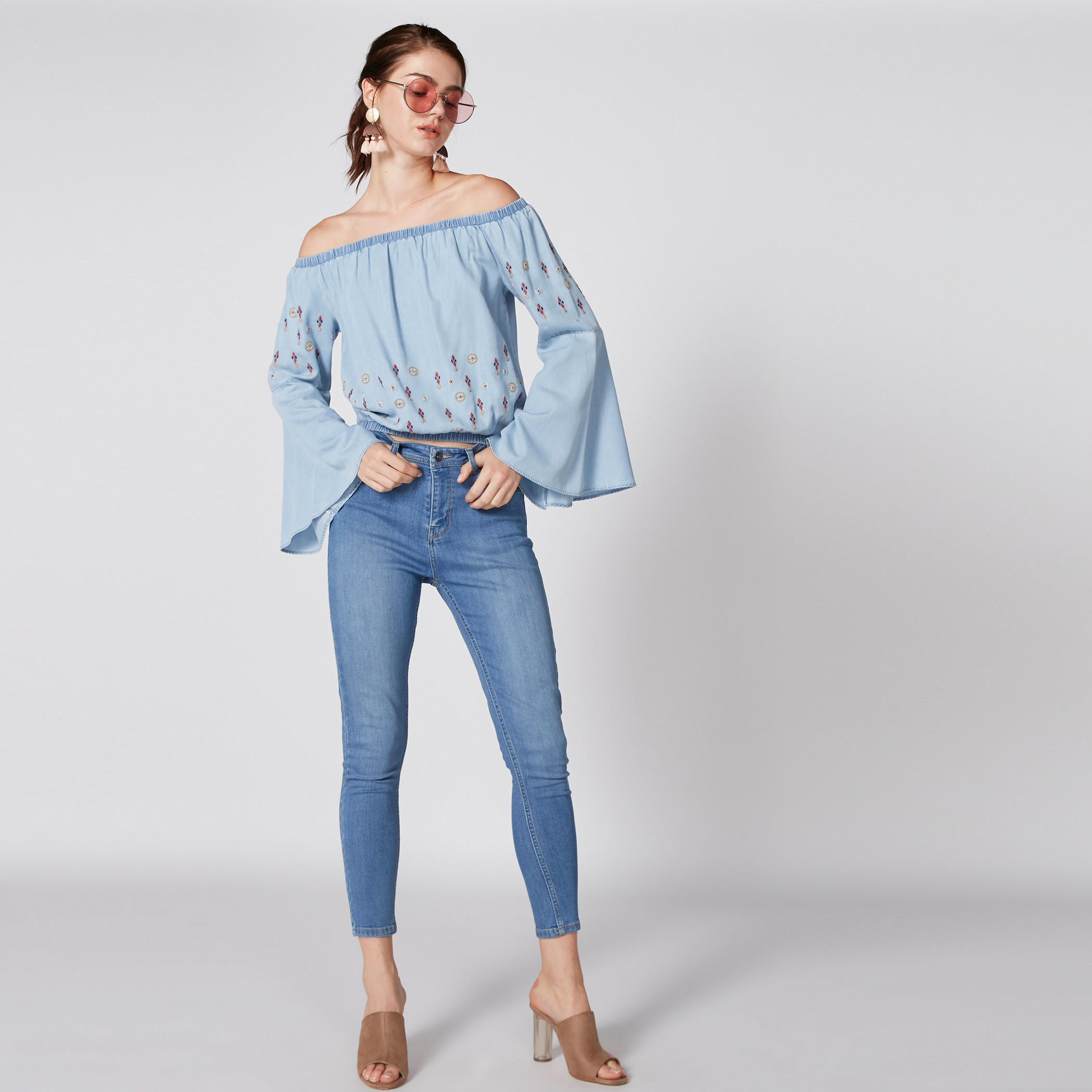 بنطال جينز طويل بزر وجيوب-women-clothing-bottoms-jeans-image-1