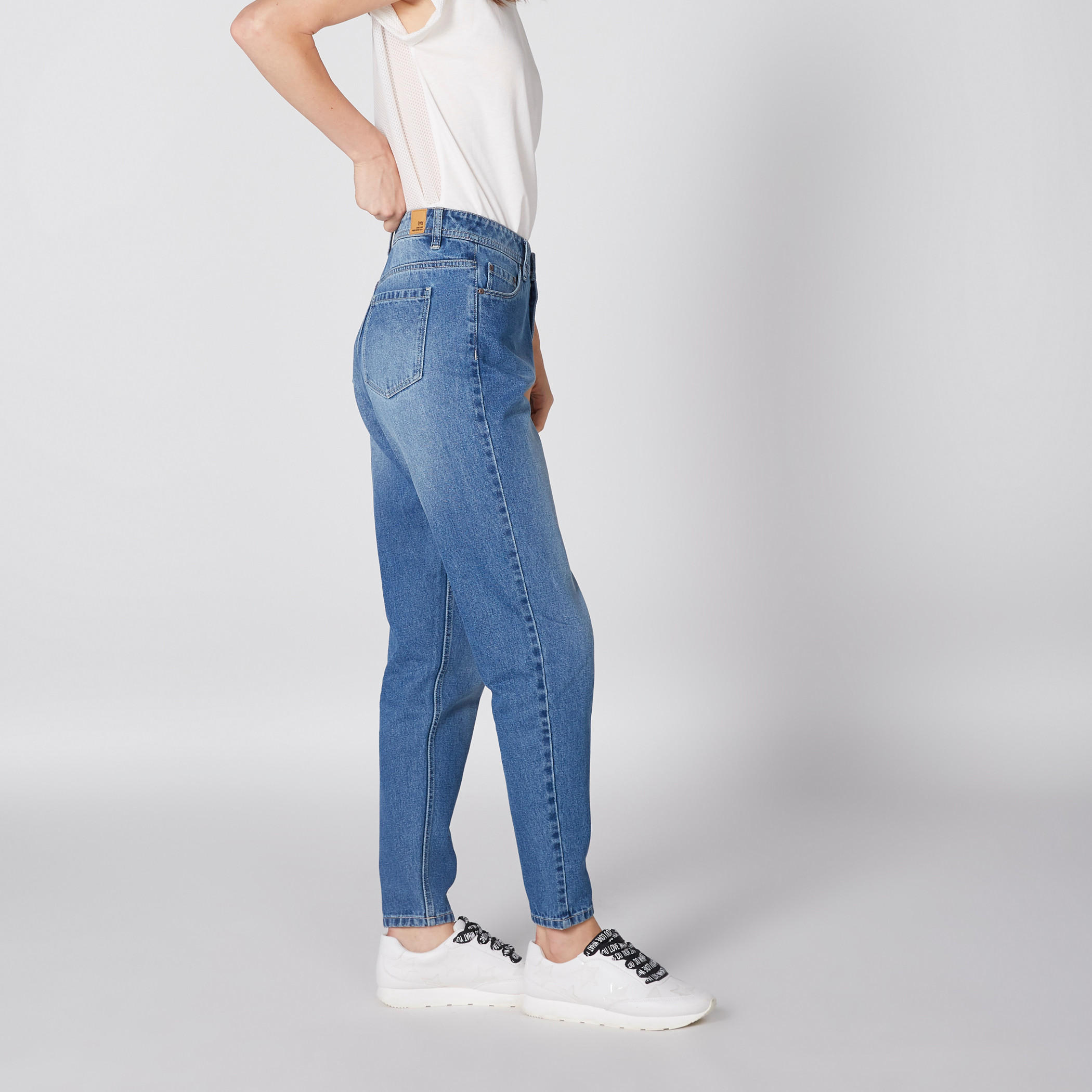 بنطال جينز طويل بزر إغلاق وجيوب-women-clothing-bottoms-jeans-image-4