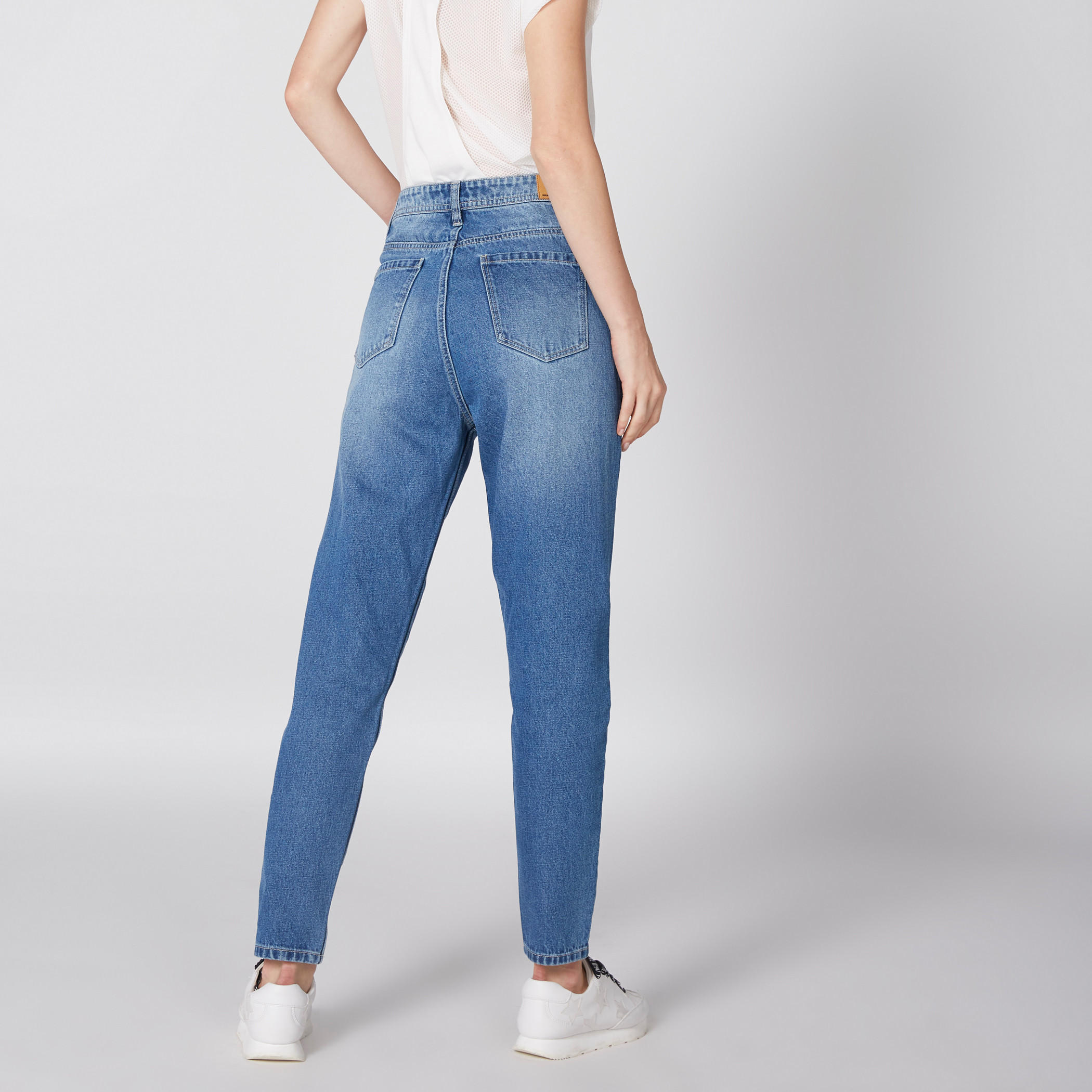 بنطال جينز طويل بزر إغلاق وجيوب-women-clothing-bottoms-jeans-image-5