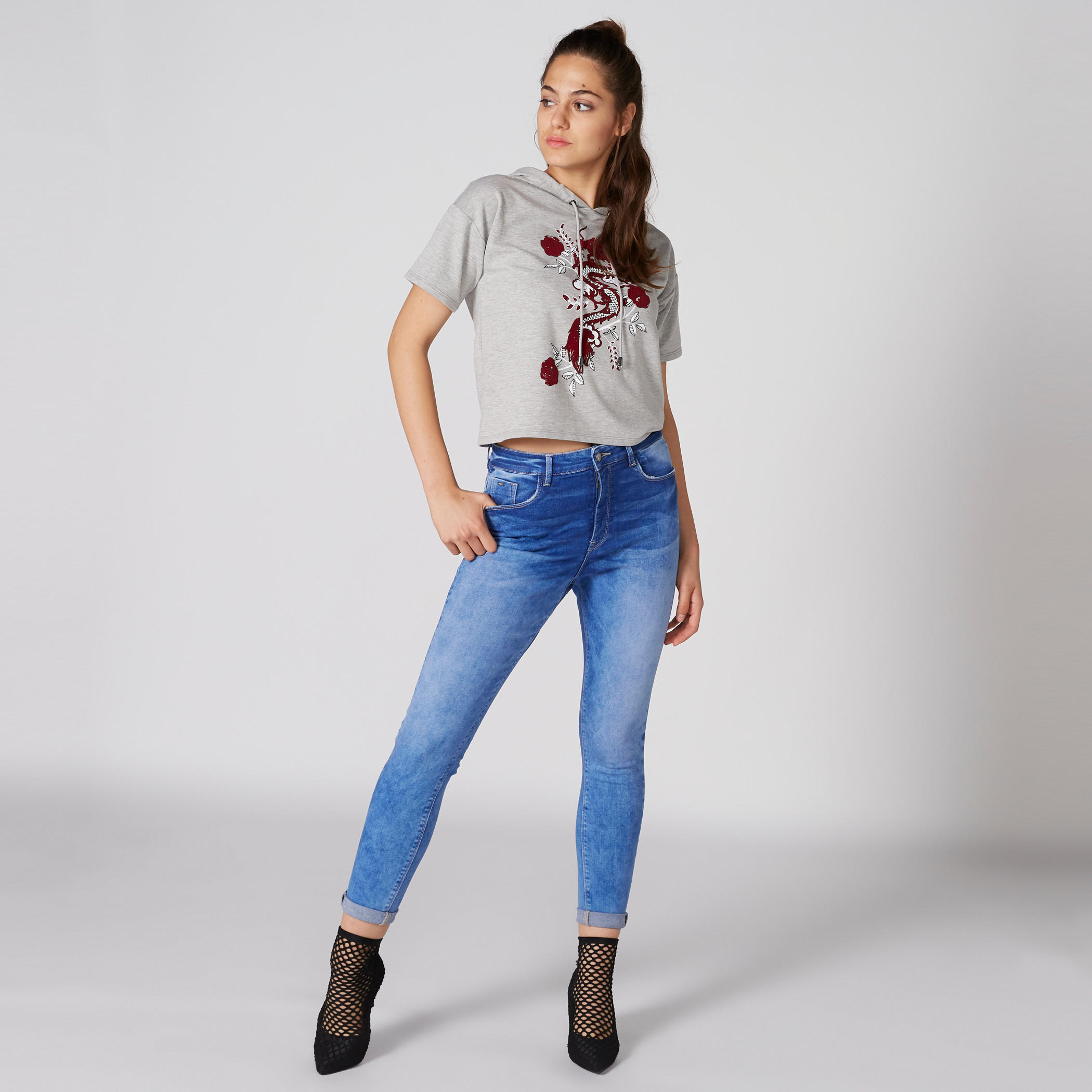 بنطال جينز طويل بزر وجيوب-women-clothing-bottoms-jeans-image-3