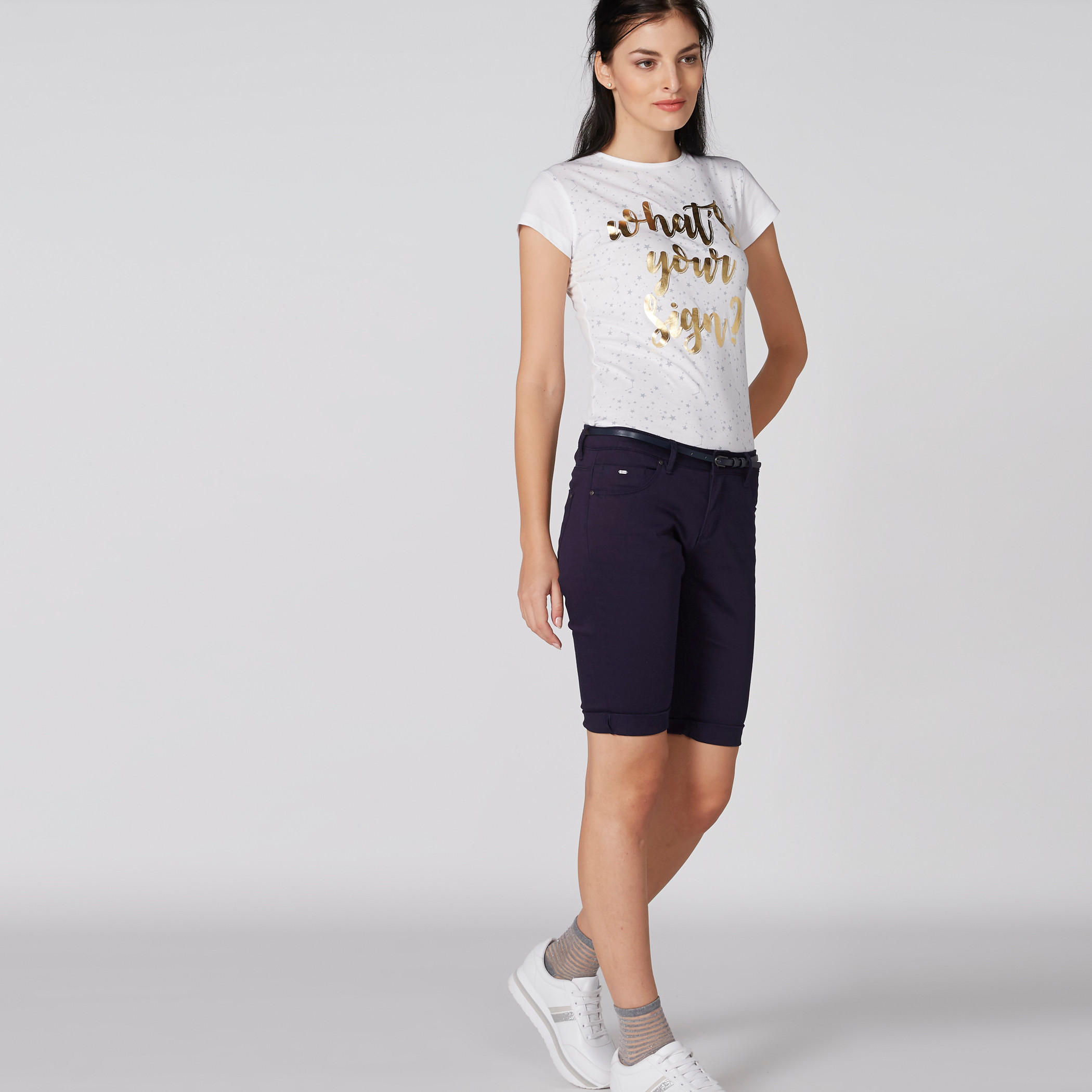 شورت من الدينم بجيوب-women-clothing-bottoms-shorts-image-3