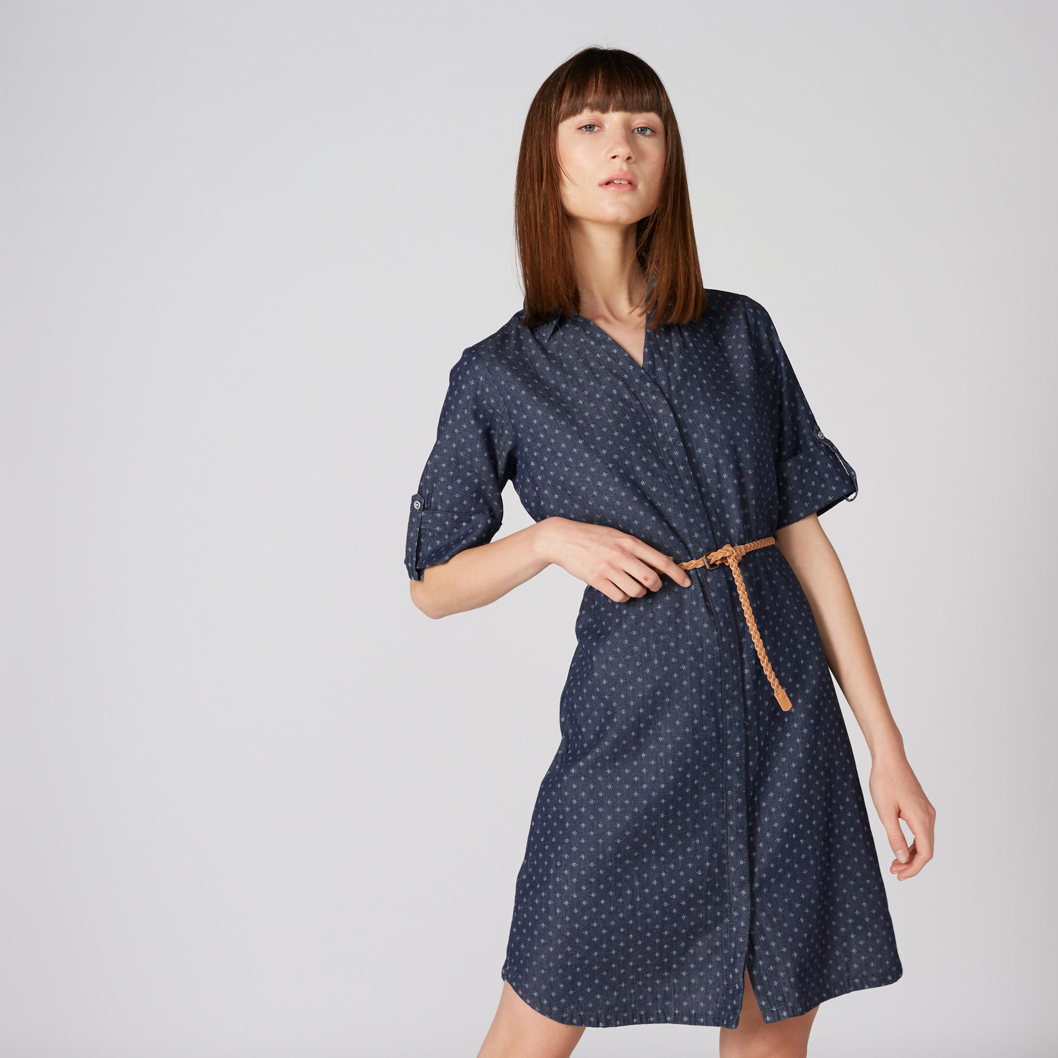 فستان قميص متوسط الطول من الدينم بطبعات مع حزام ضفيرة-women-clothing-dresses-image-1