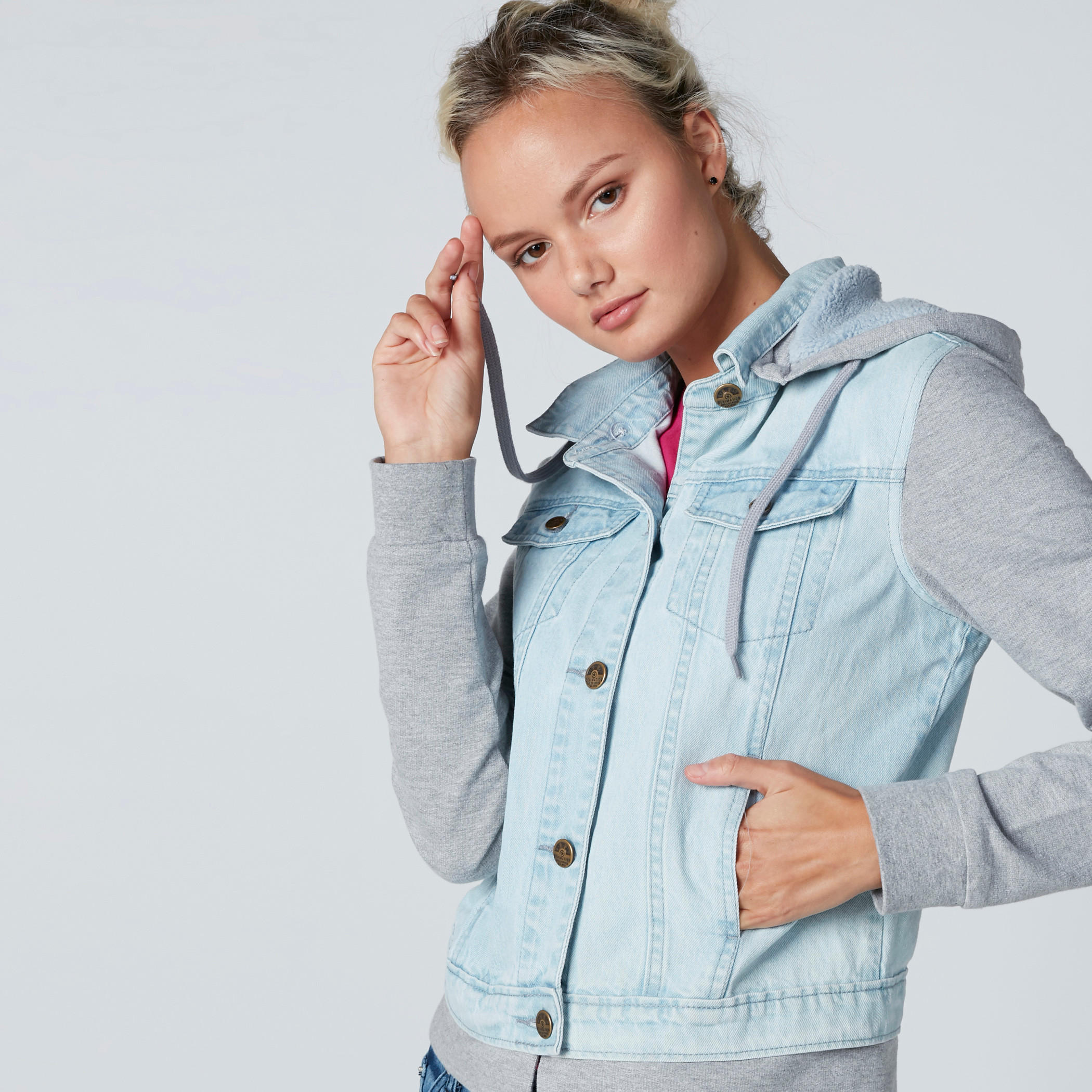 جاكيت بقبّعة وأكمام طويلة وجيوب-women-winterwear-coatsandjackets-jackets-image-3