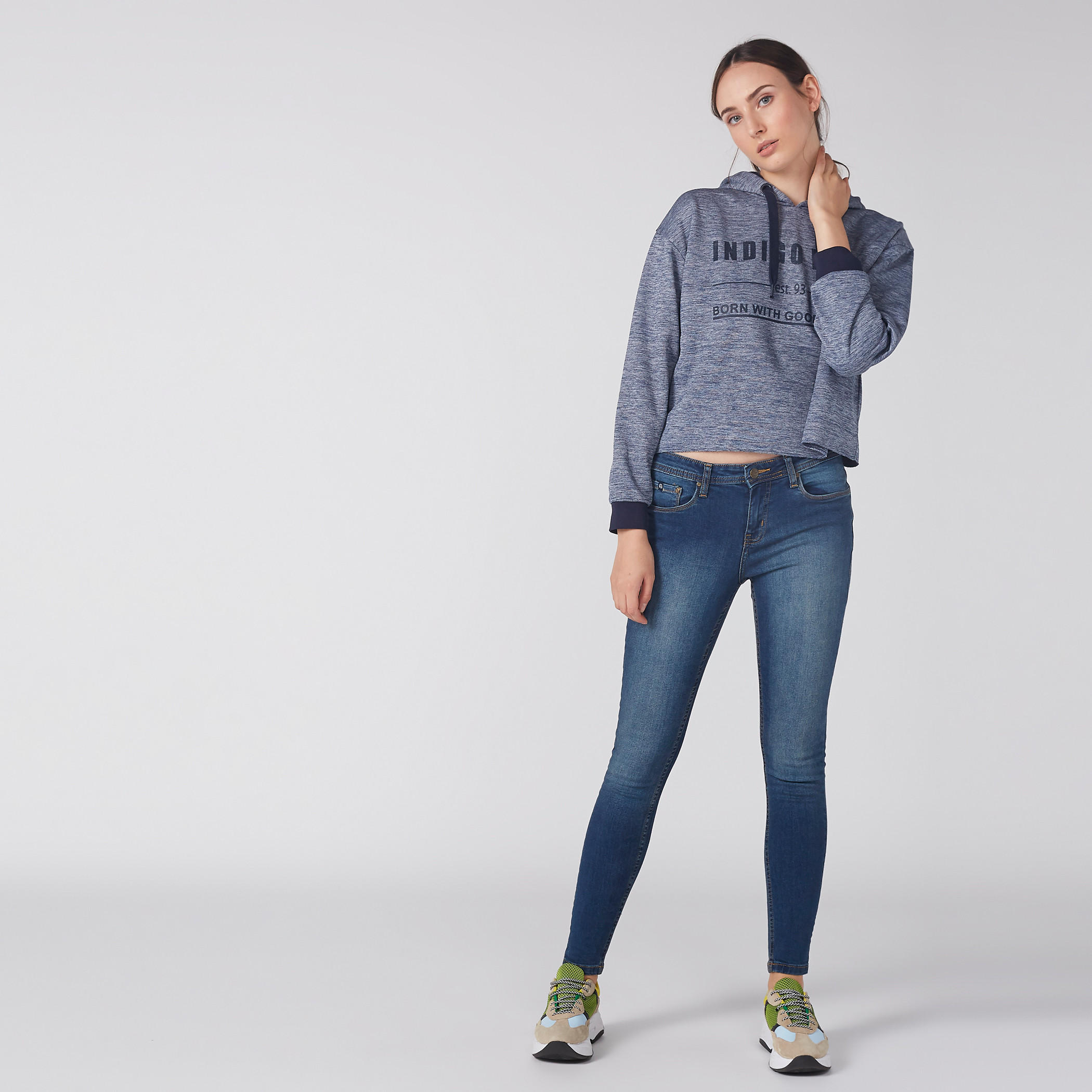 سويت شيرت بقبعة وأكمام طويلة وطبعات-women-winterwear-hoodiesandsweatshirts-hoodies-image-5