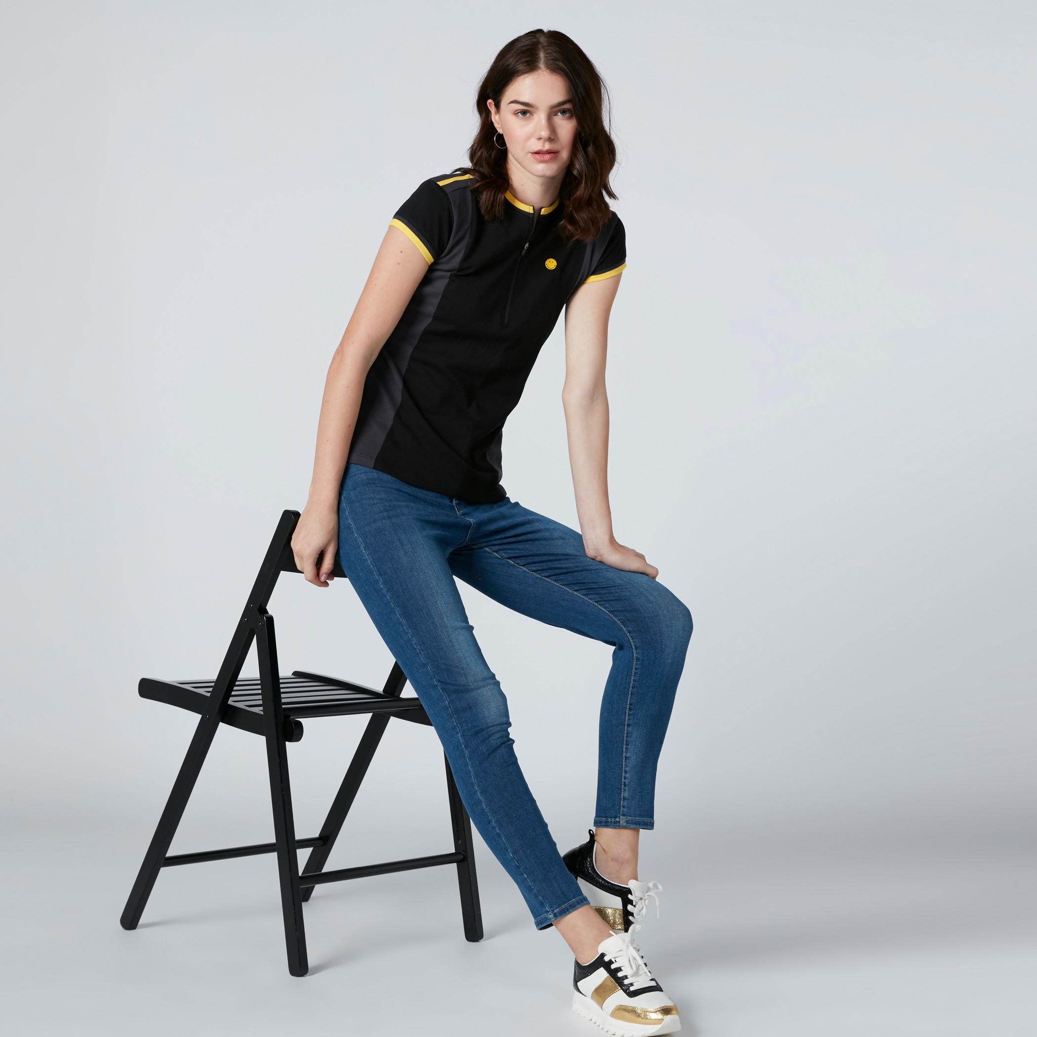 بنطال جينز سكيني بخصر متوسط الارتفاع وجيوب-women-clothing-bottoms-jeans-image-1