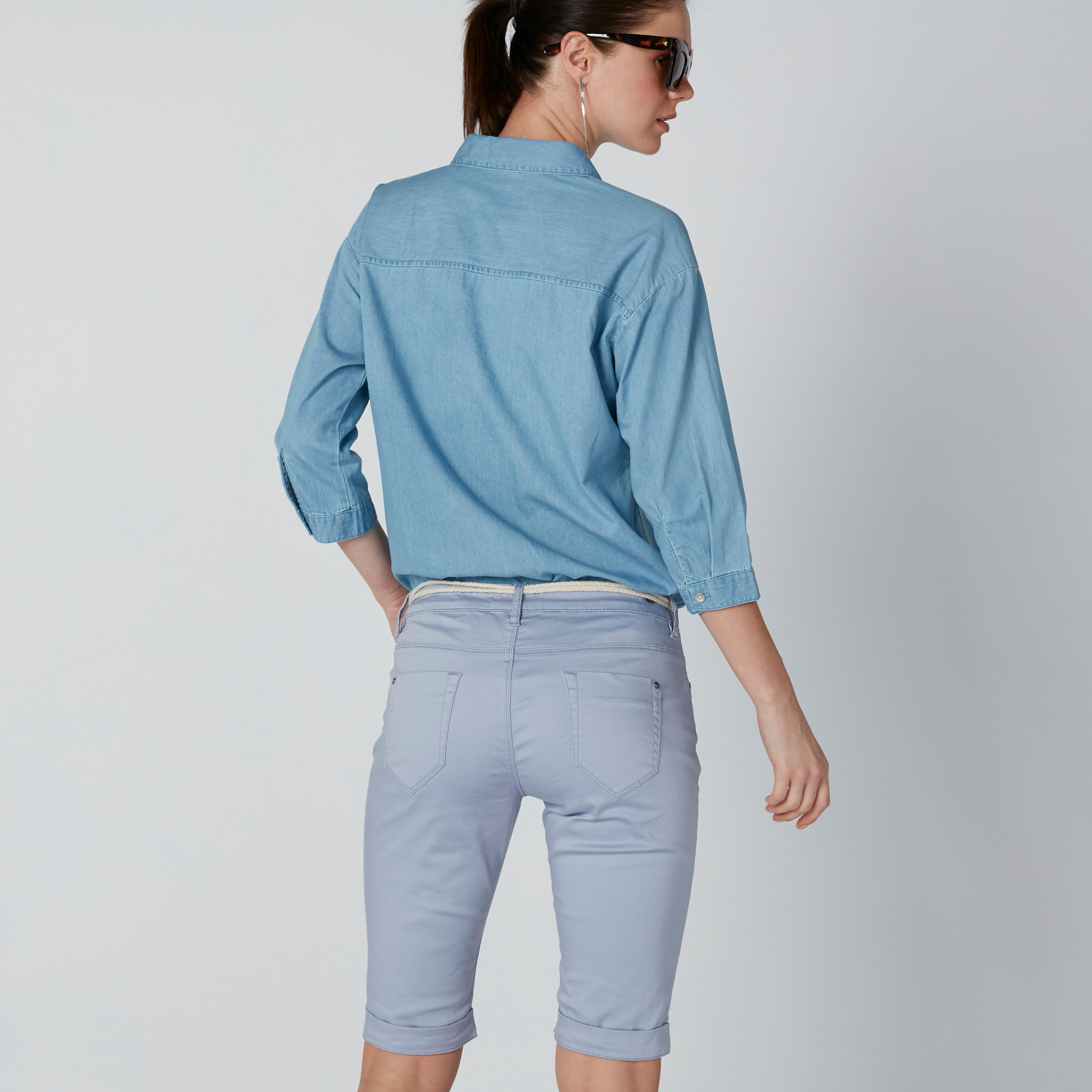 شورت دينم بخصر منخفض وجيوب-women-clothing-bottoms-shorts-image-2